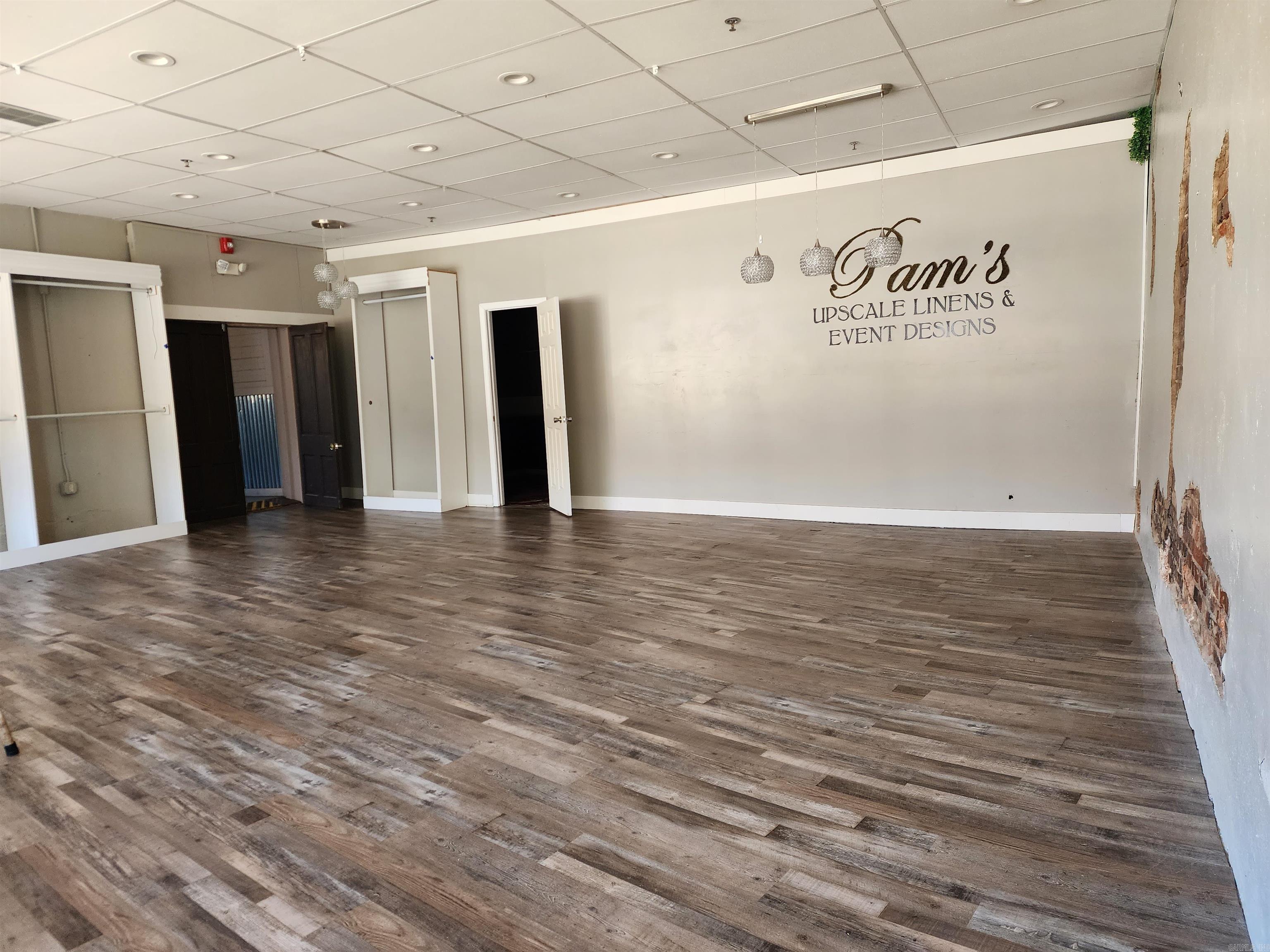 Hs Land & Imp - Commercial Sale