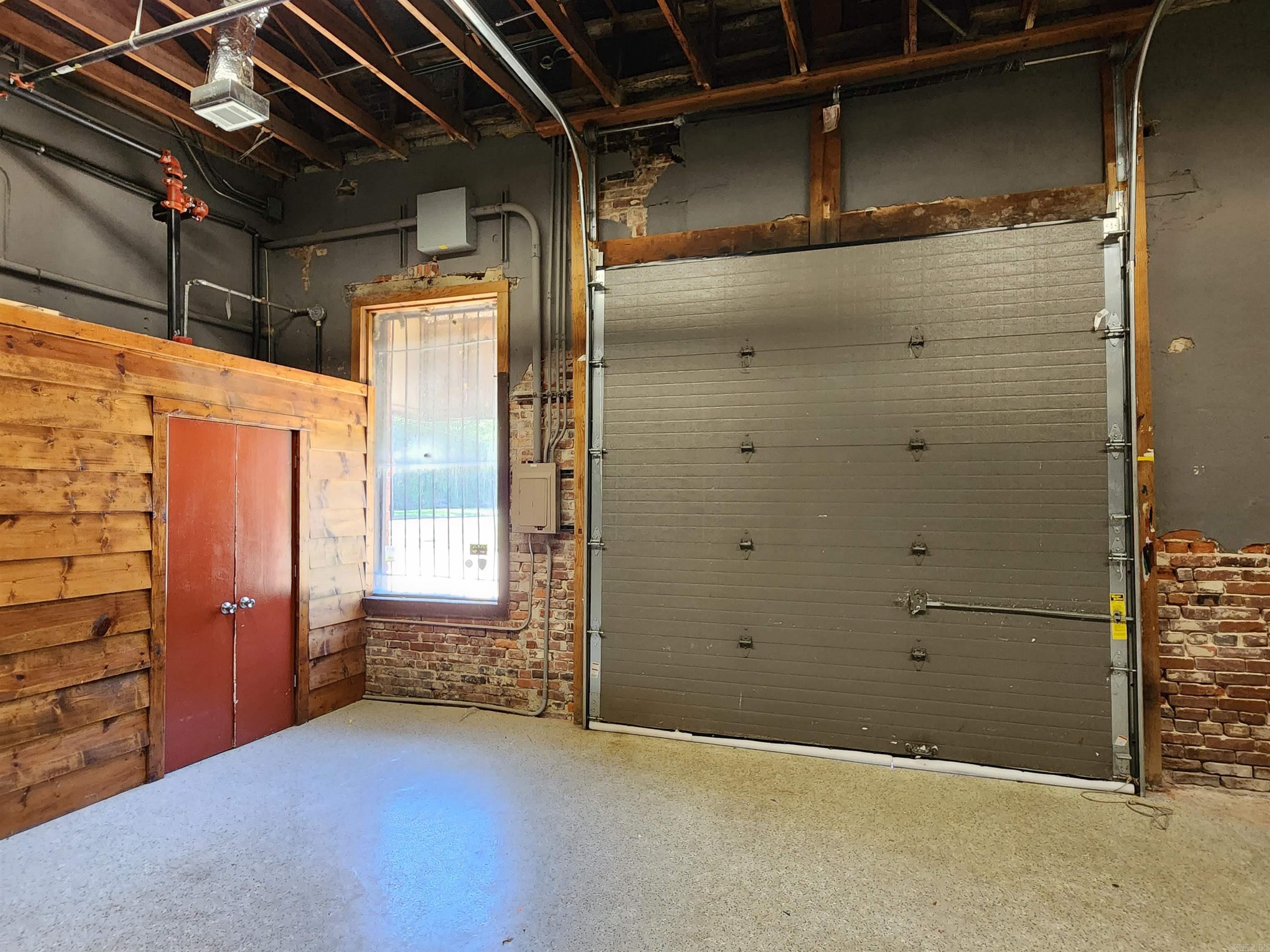 Hs Land & Imp - Commercial Sale