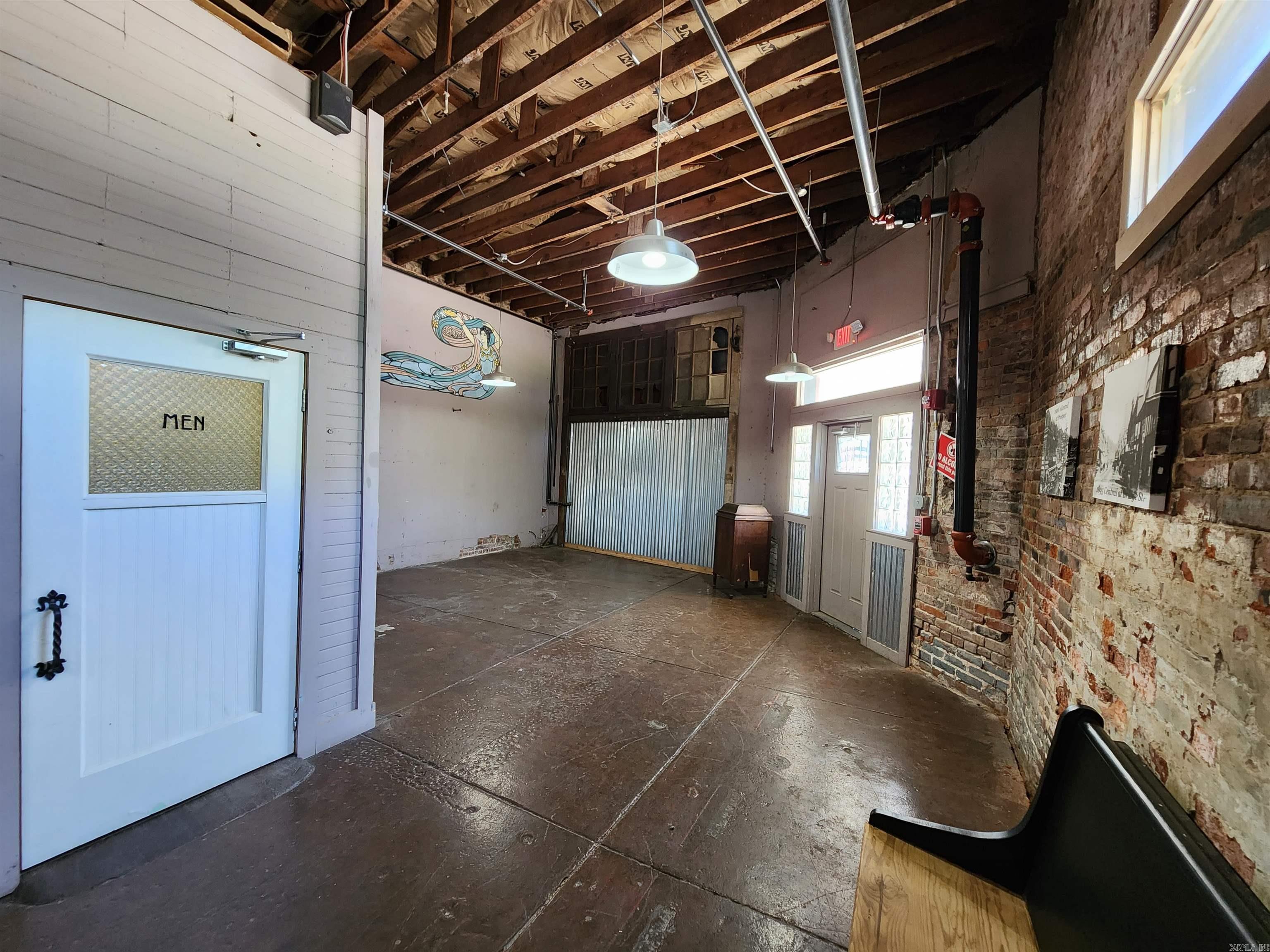 Hs Land & Imp - Commercial Sale