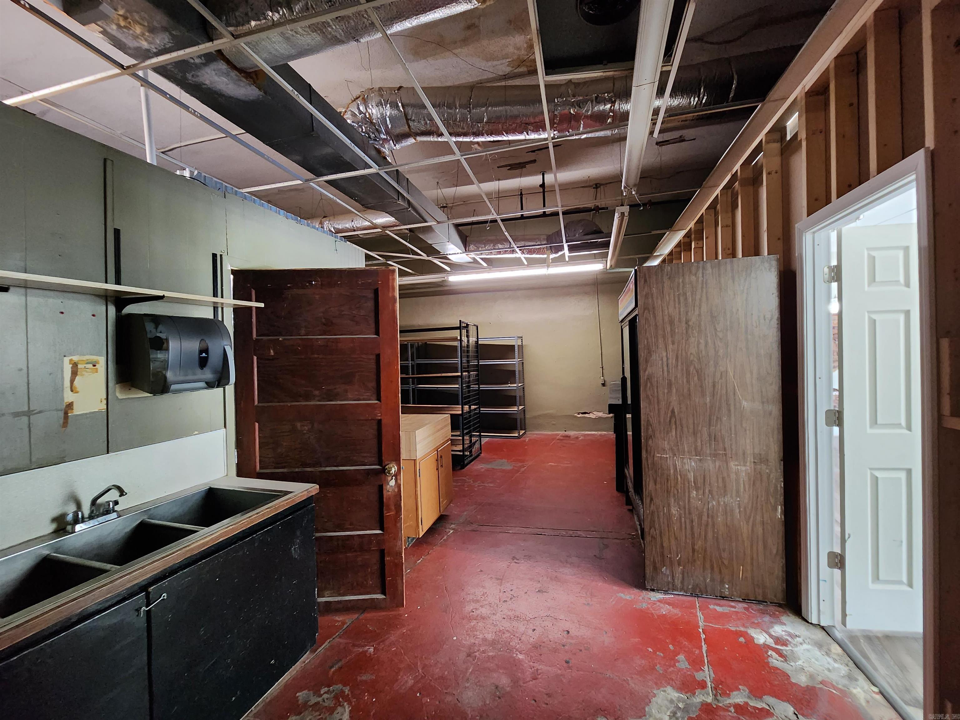 Hs Land & Imp - Commercial Sale