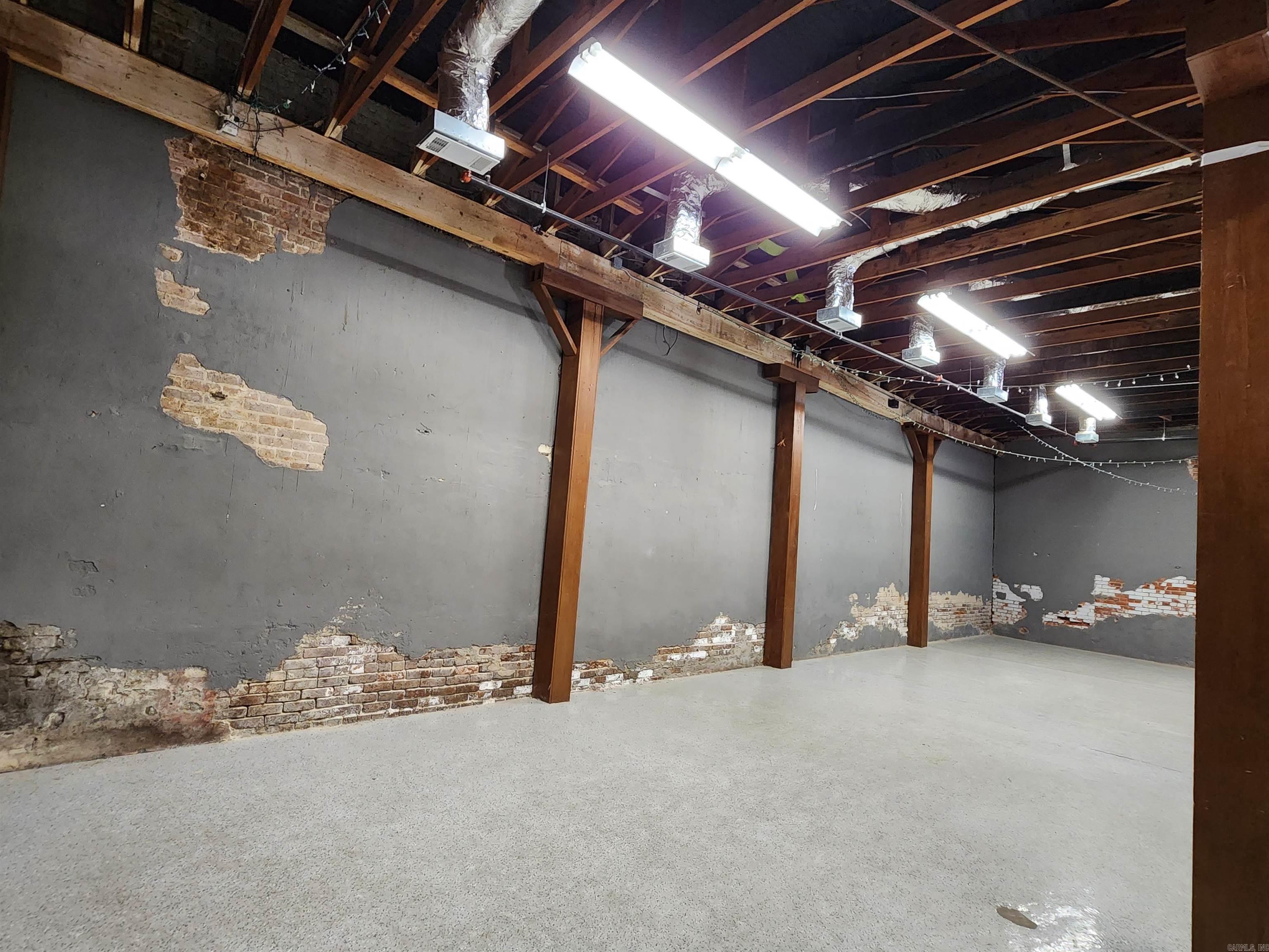 Hs Land & Imp - Commercial Sale