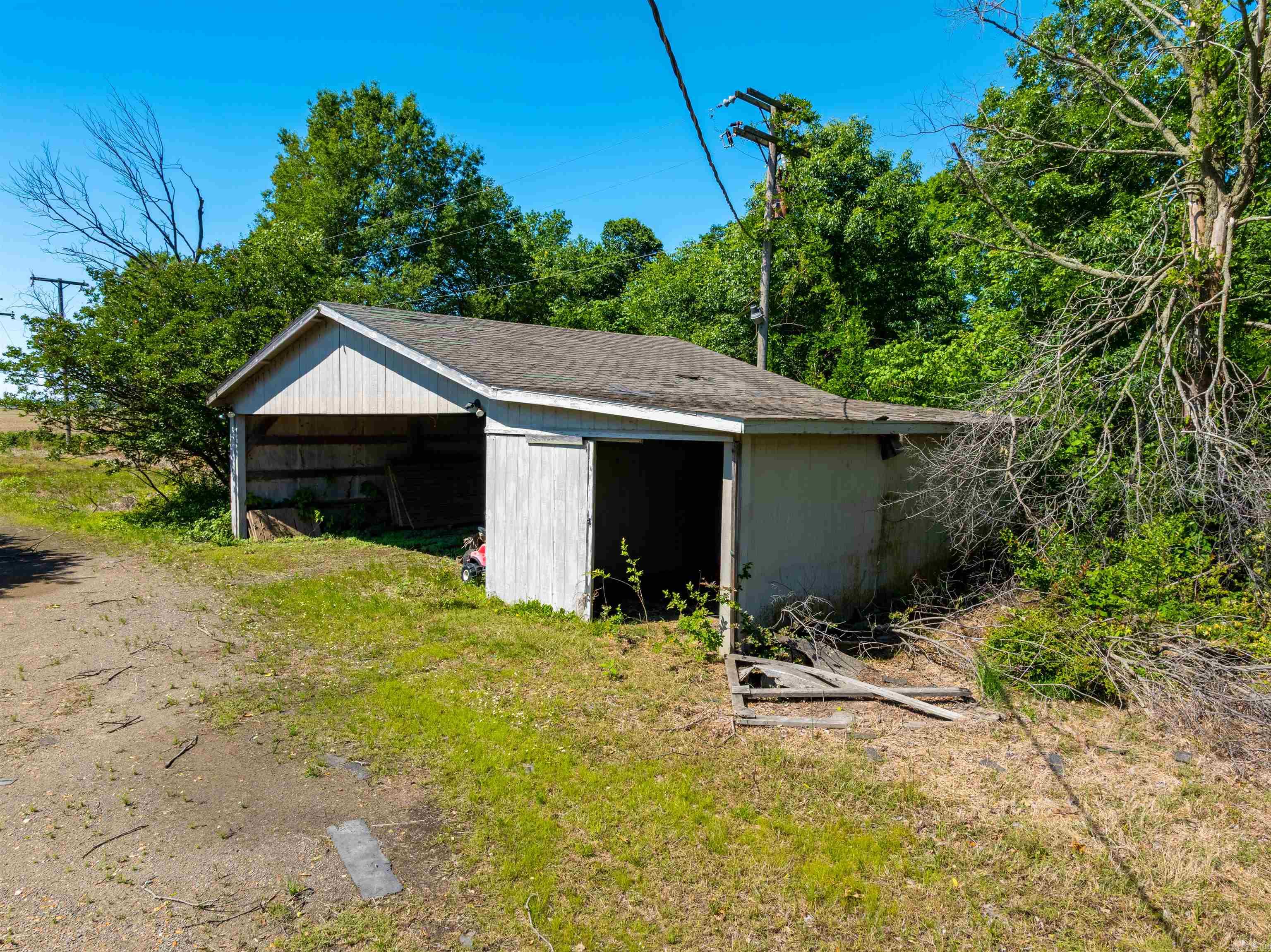 Metes & Bounds - Land