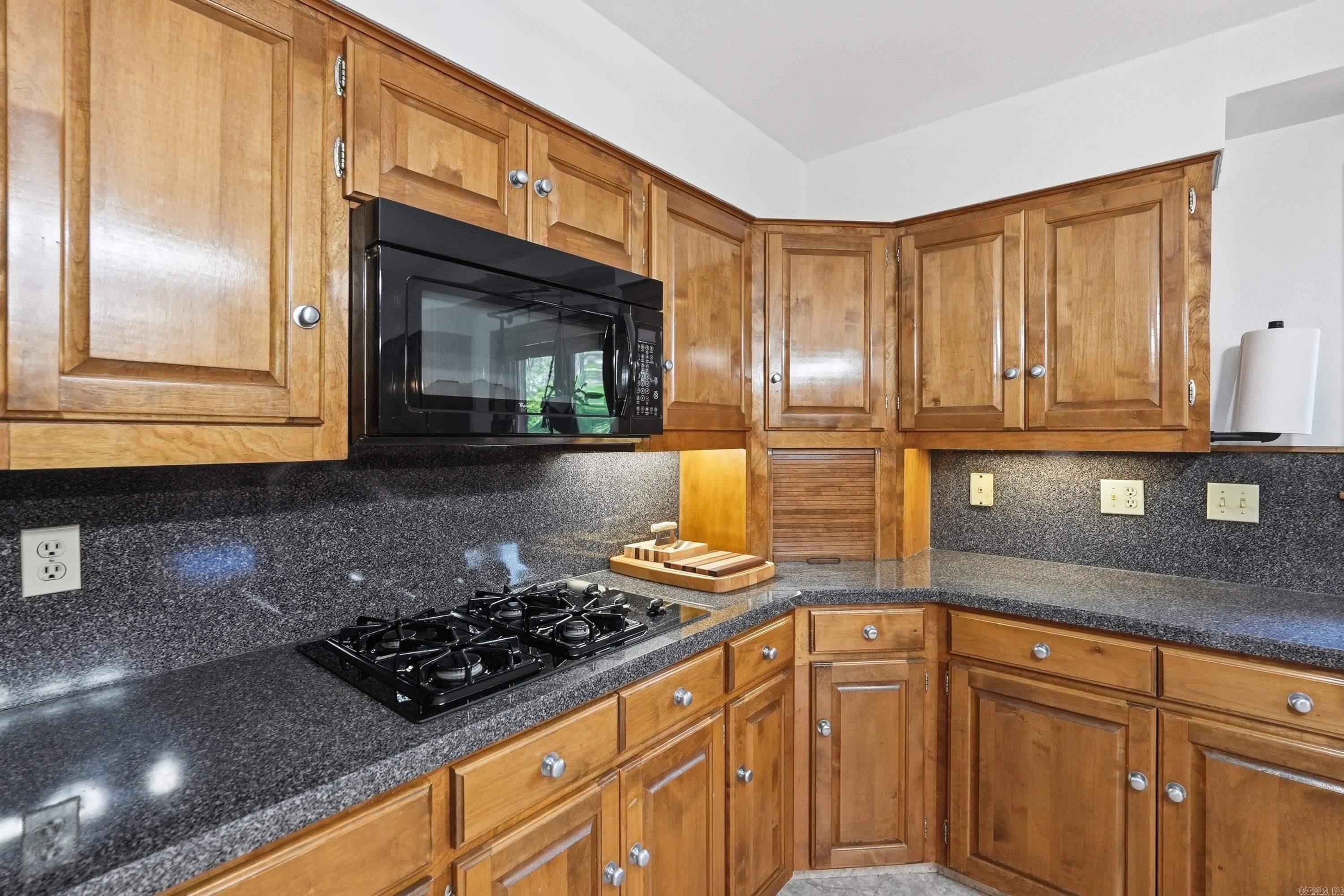 WELLINGTON POINTE - Residential