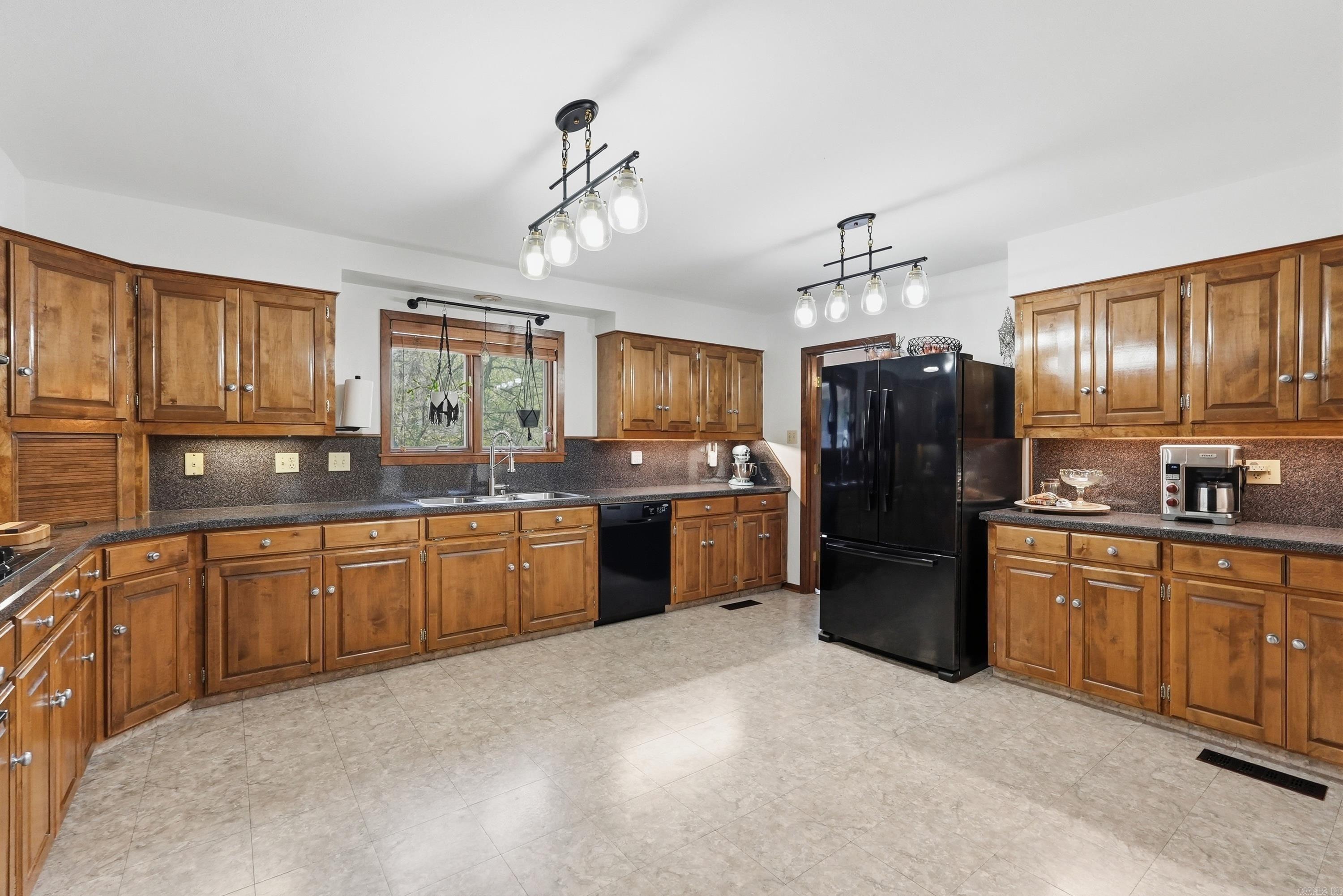 WELLINGTON POINTE - Residential