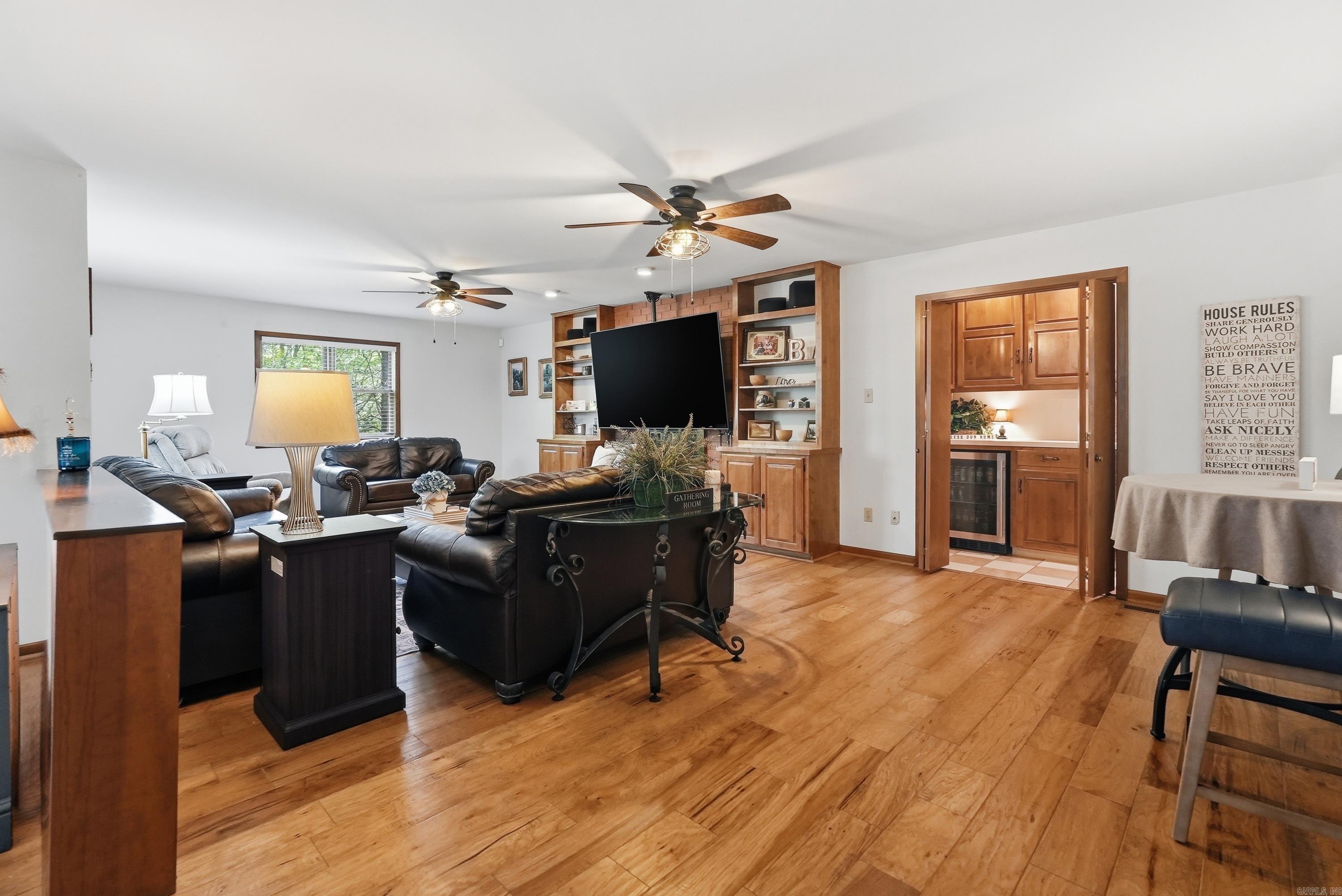 WELLINGTON POINTE - Residential