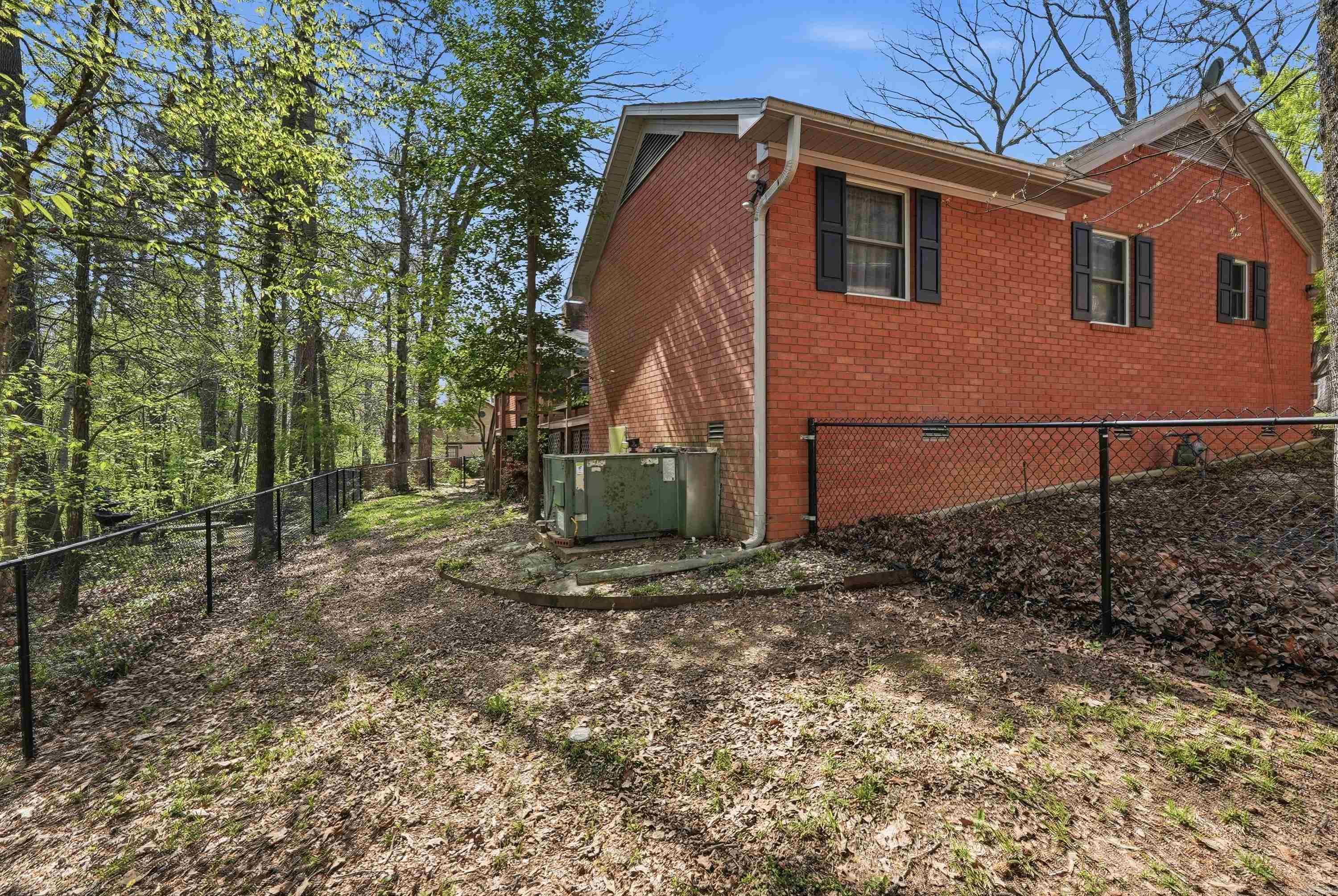 WELLINGTON POINTE - Residential