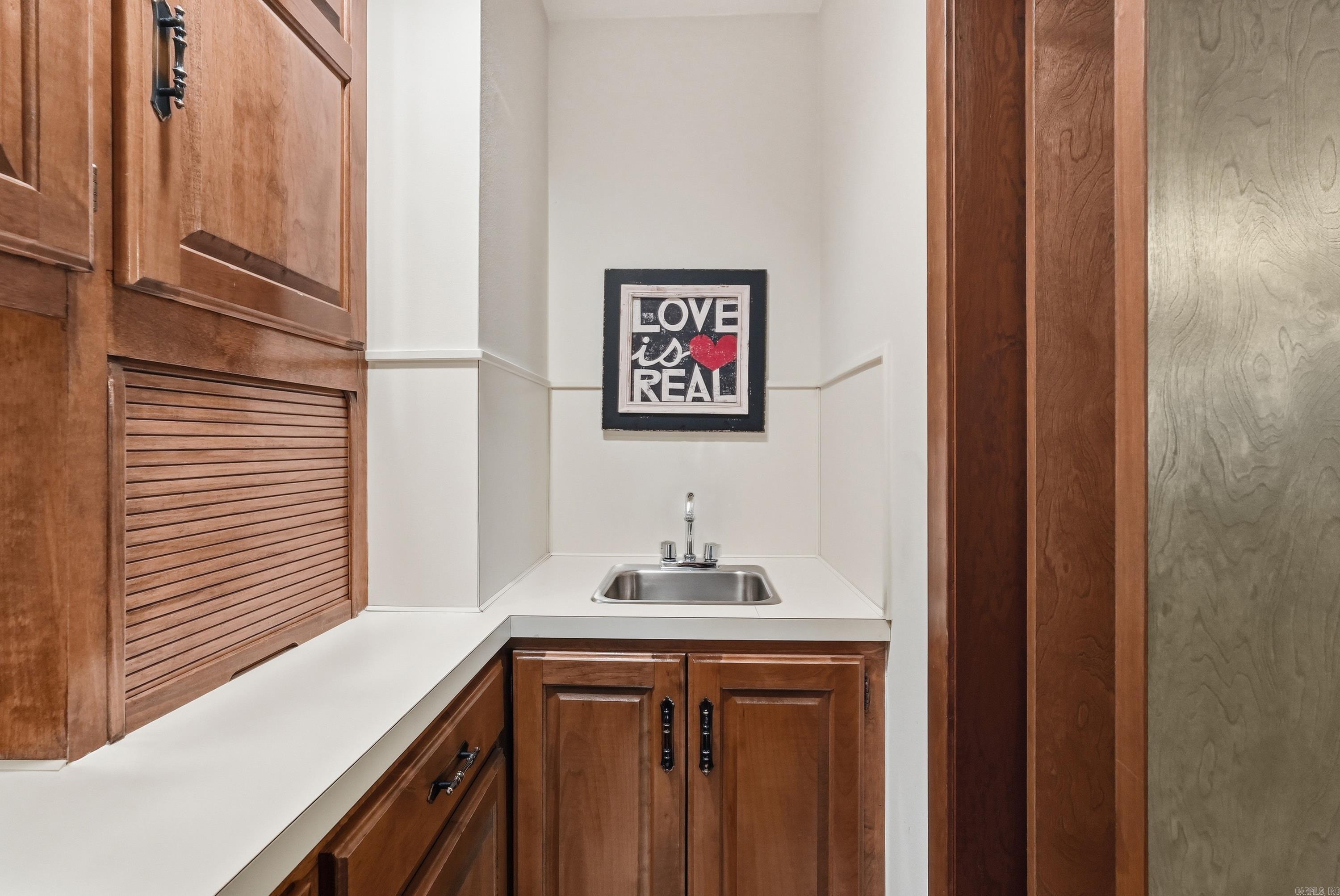 WELLINGTON POINTE - Residential