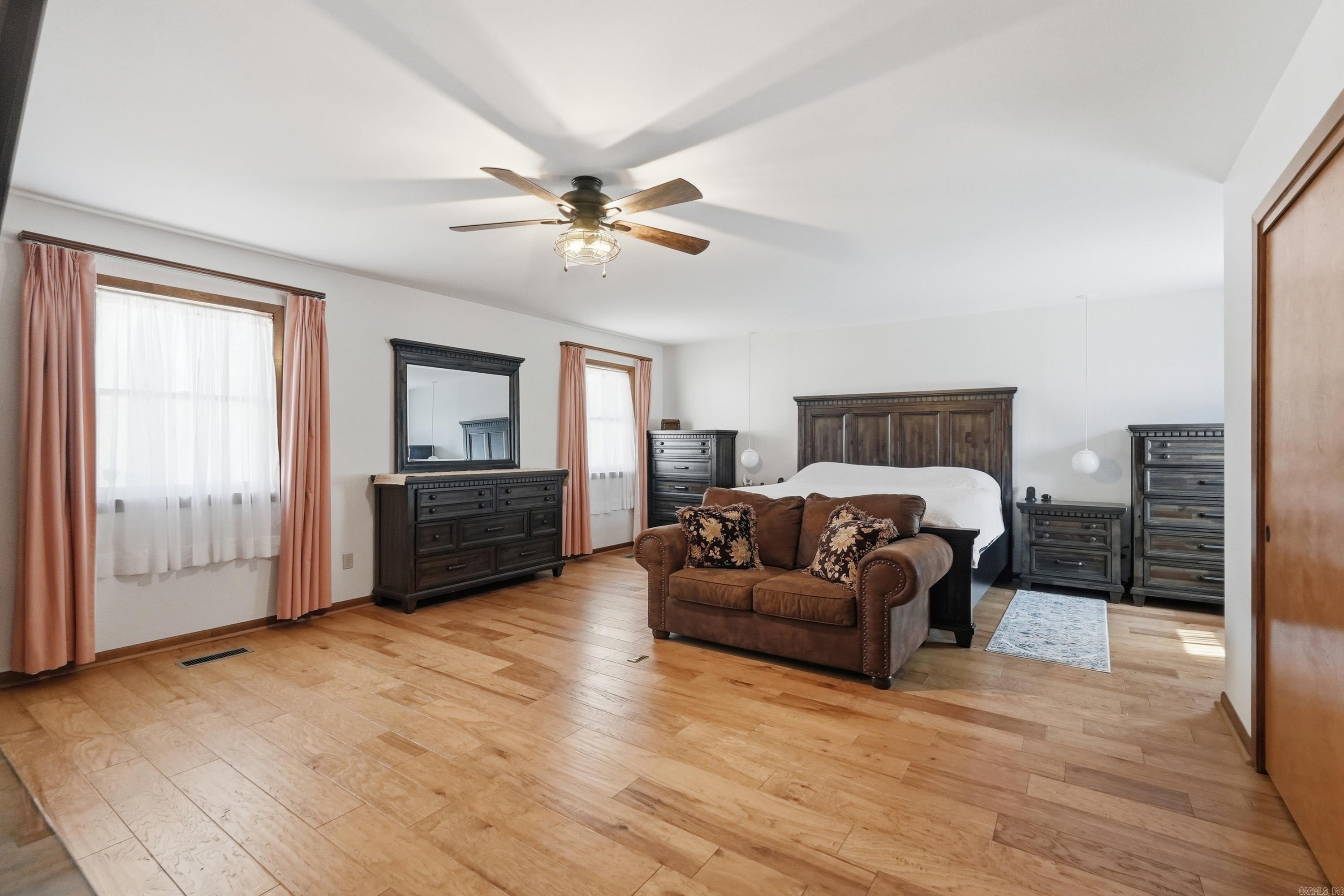 WELLINGTON POINTE - Residential