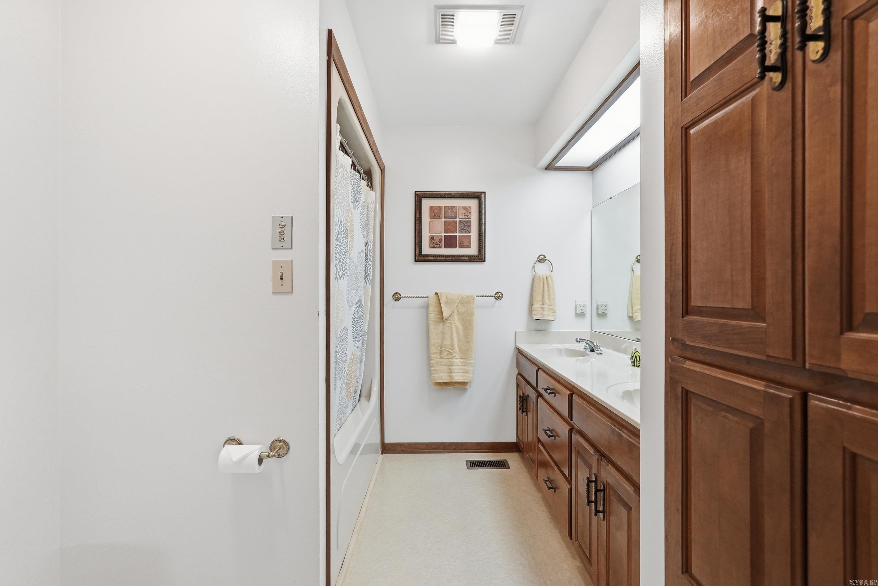 WELLINGTON POINTE - Residential