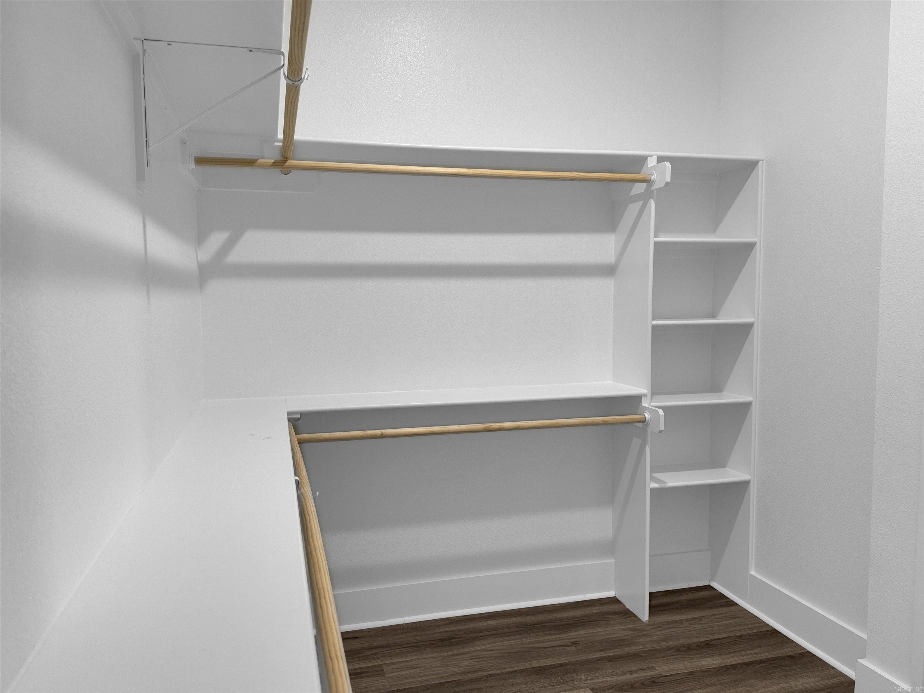 THE RESERVE AT COUNTRY CLUB PHAS - Residential