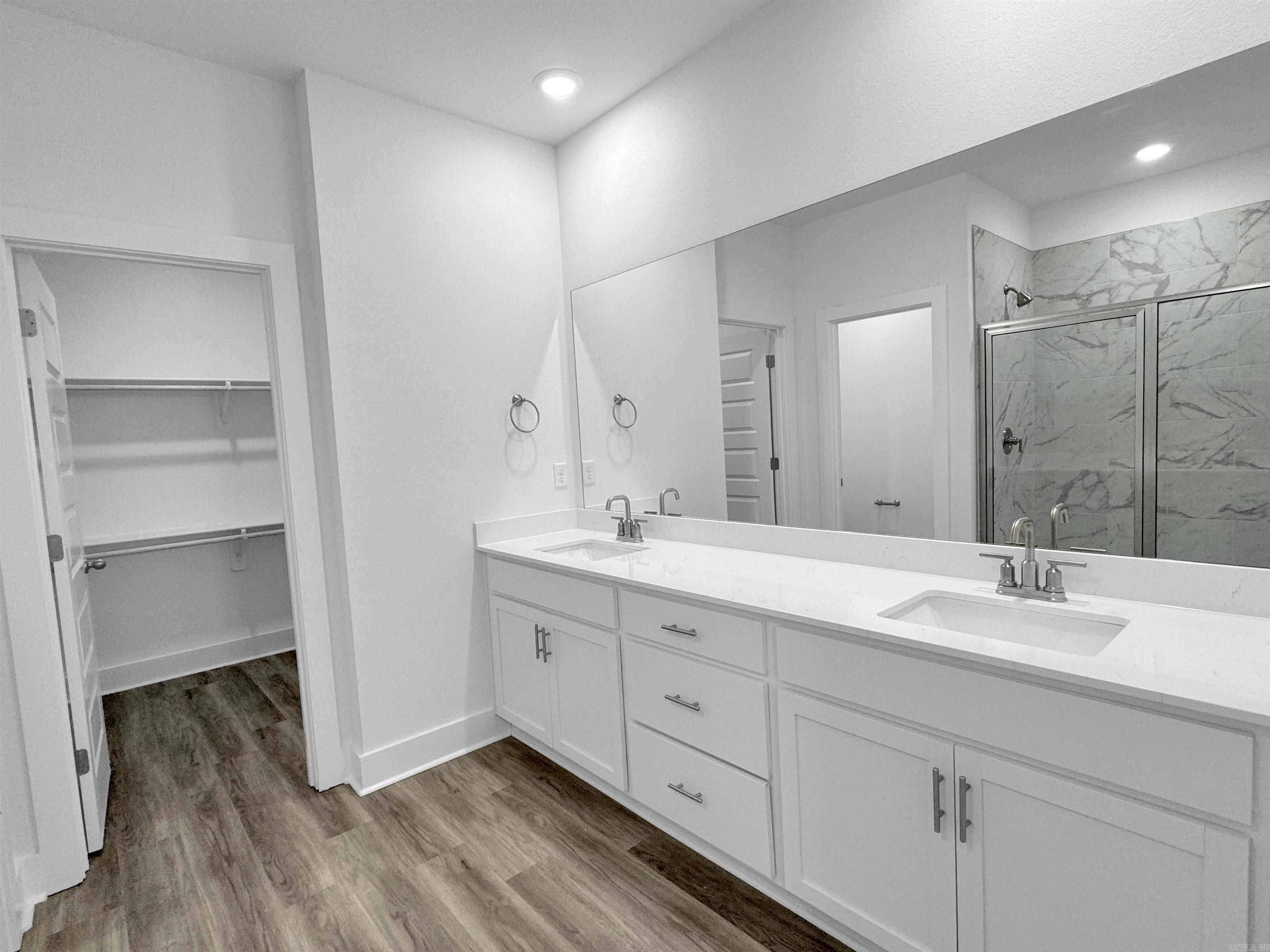 THE RESERVE AT COUNTRY CLUB PHAS - Residential