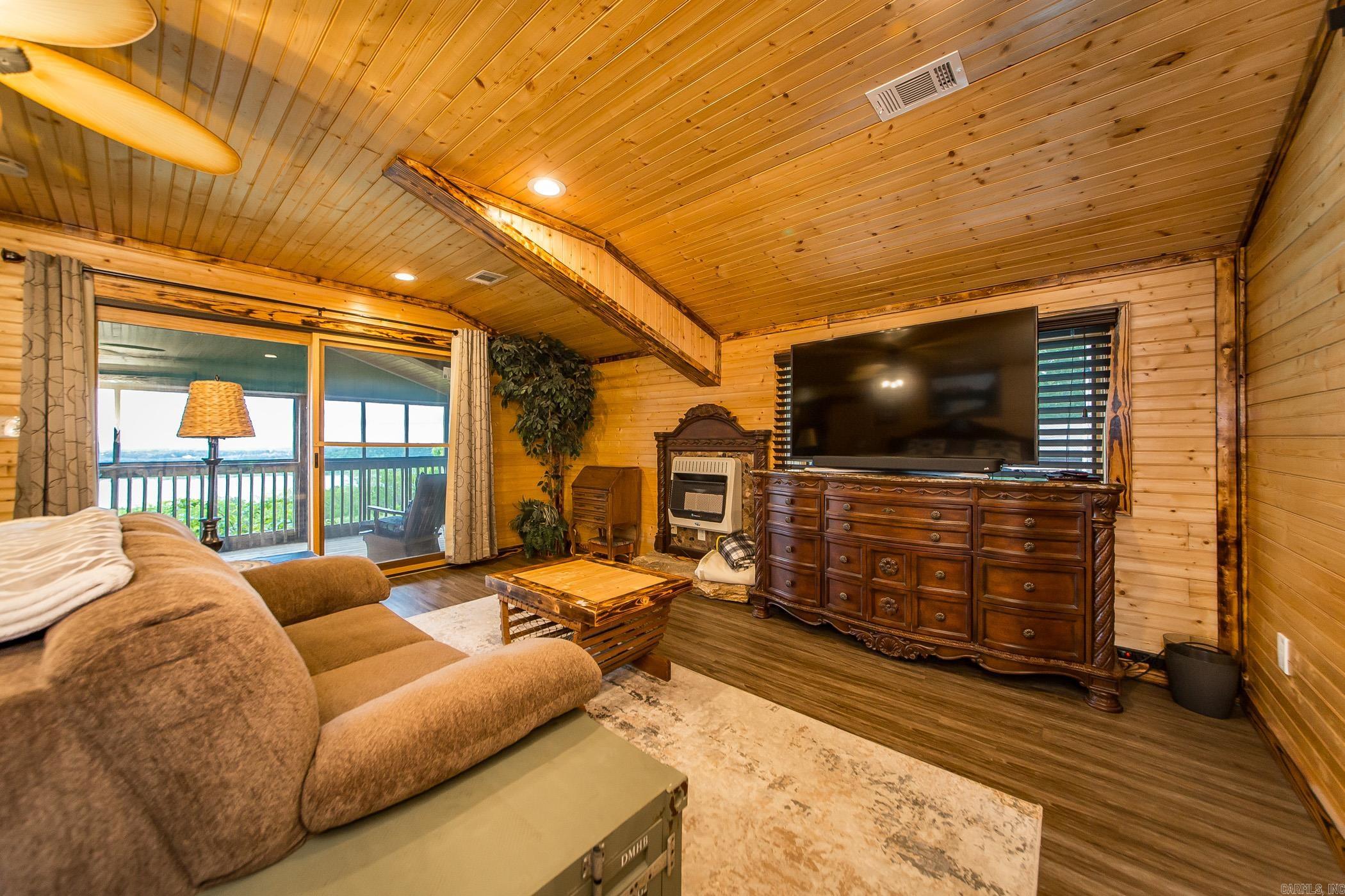 Lakeshore Hills-Andersons Lake - Residential