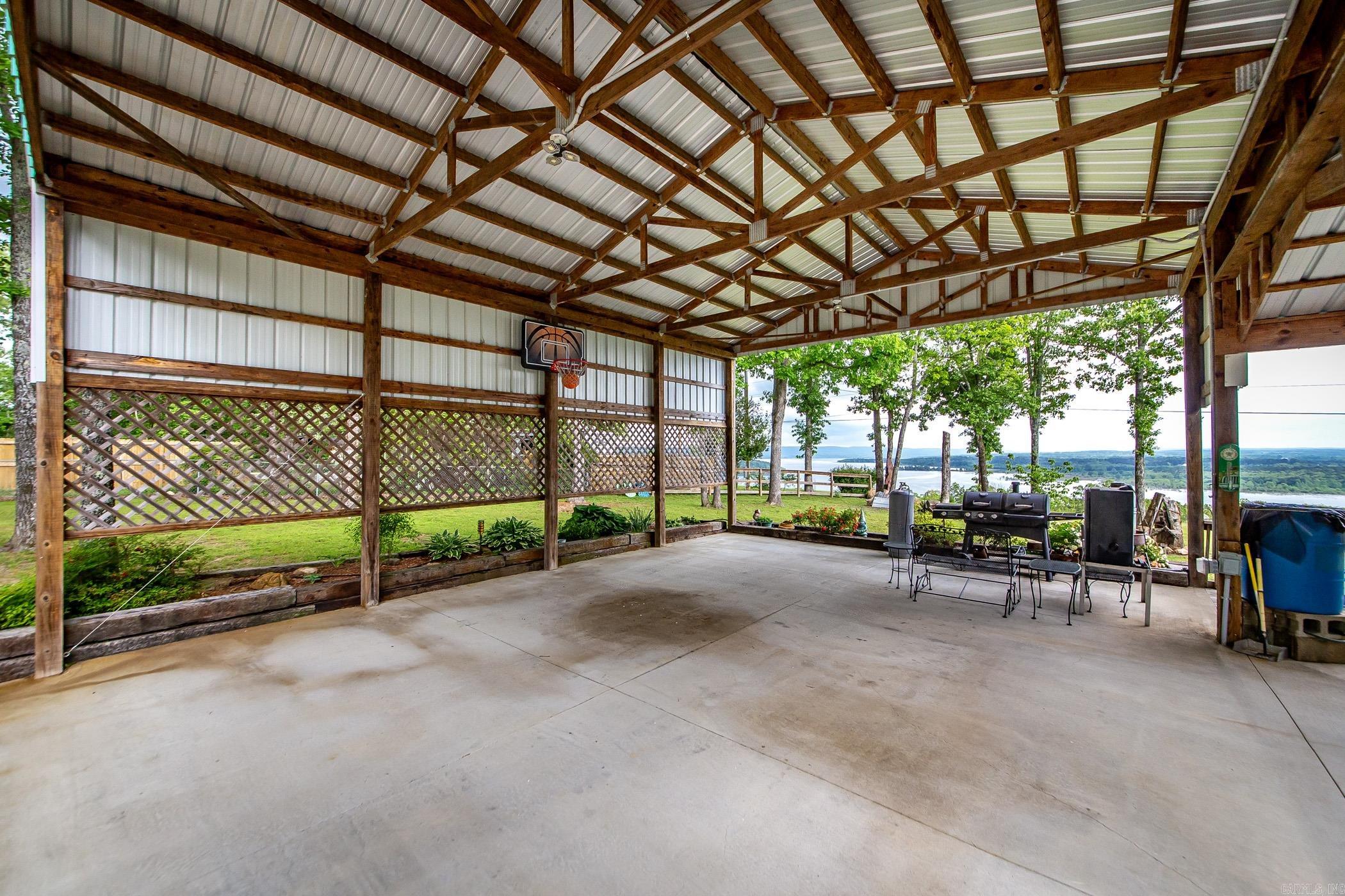 Lakeshore Hills-Andersons Lake - Residential