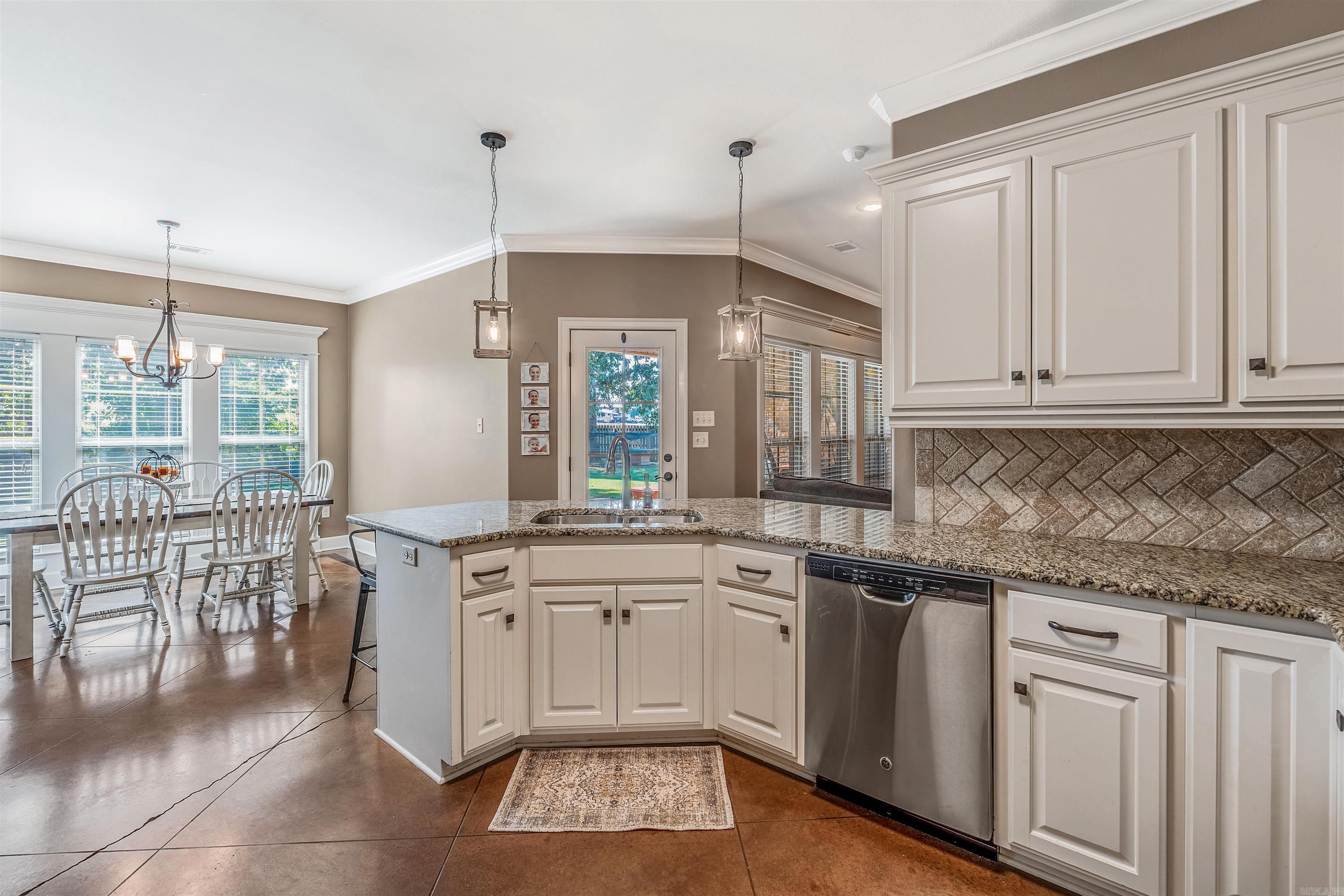 Saddle Creek - Residential