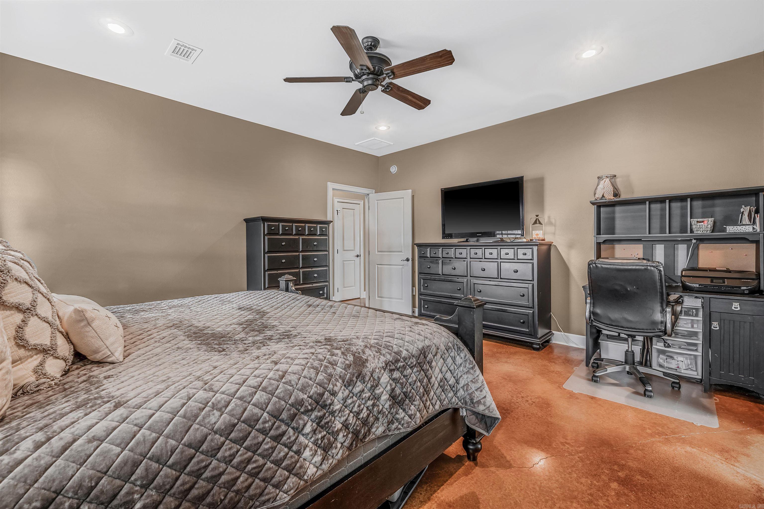 Saddle Creek - Residential