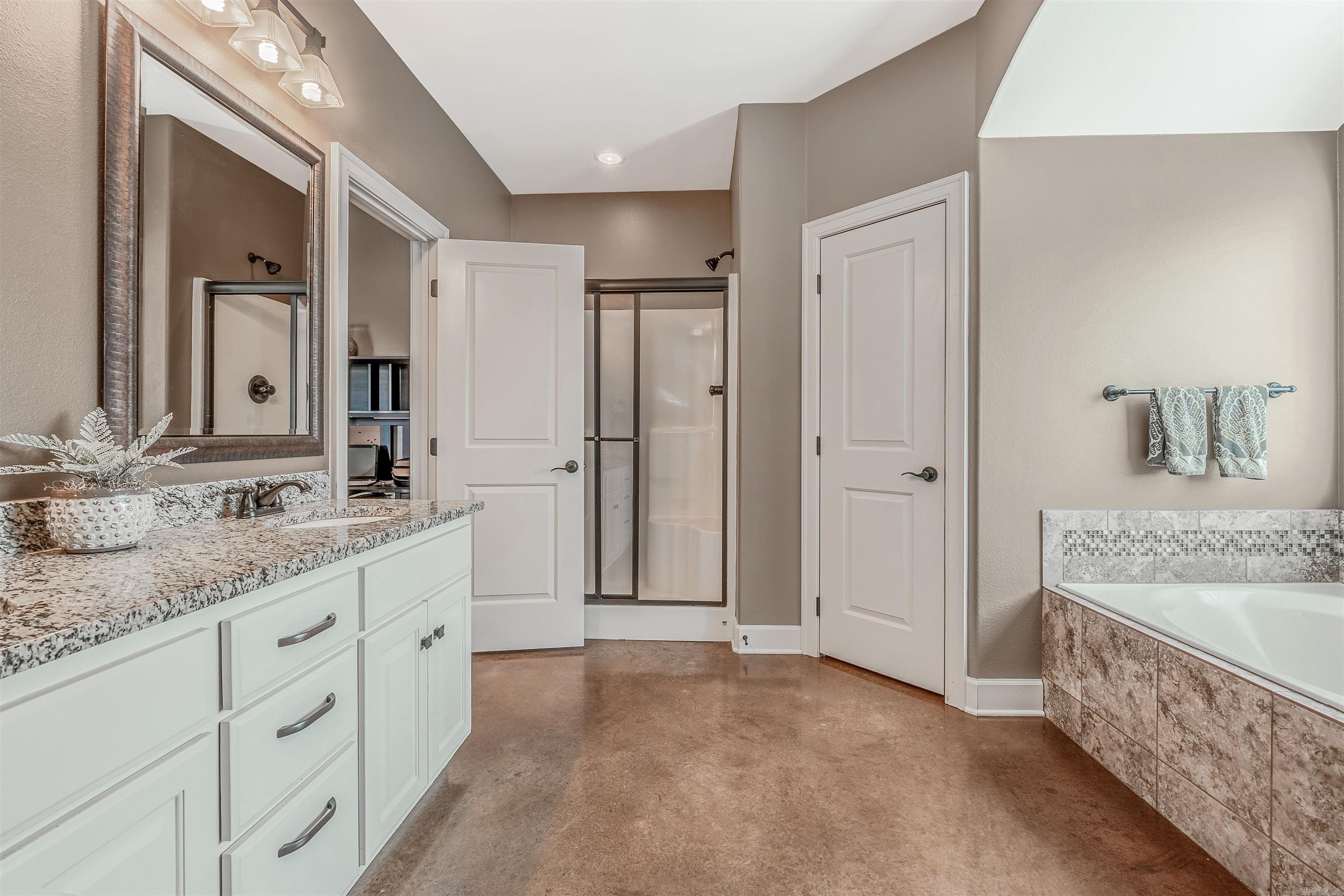 Saddle Creek - Residential