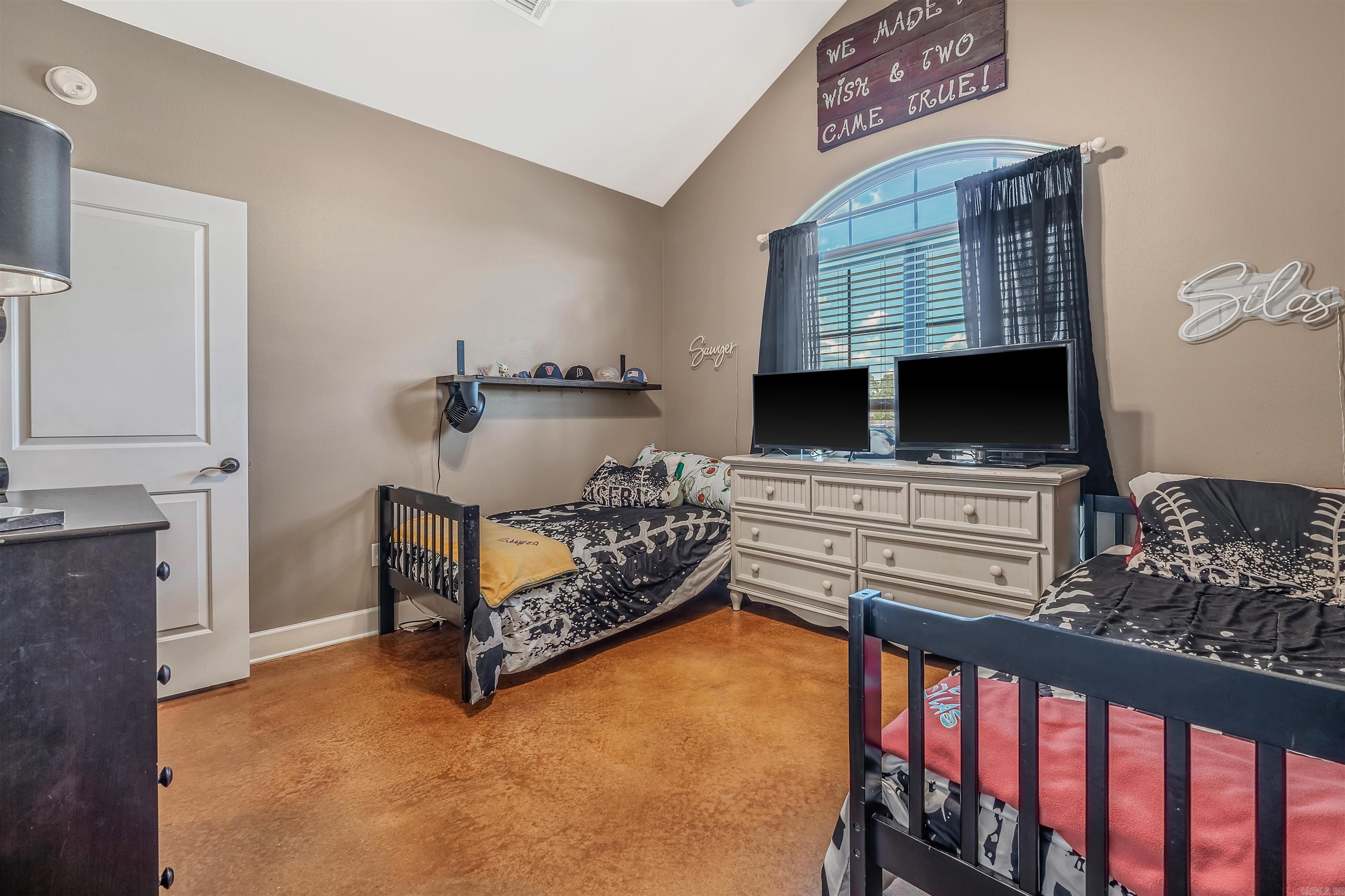 Saddle Creek - Residential