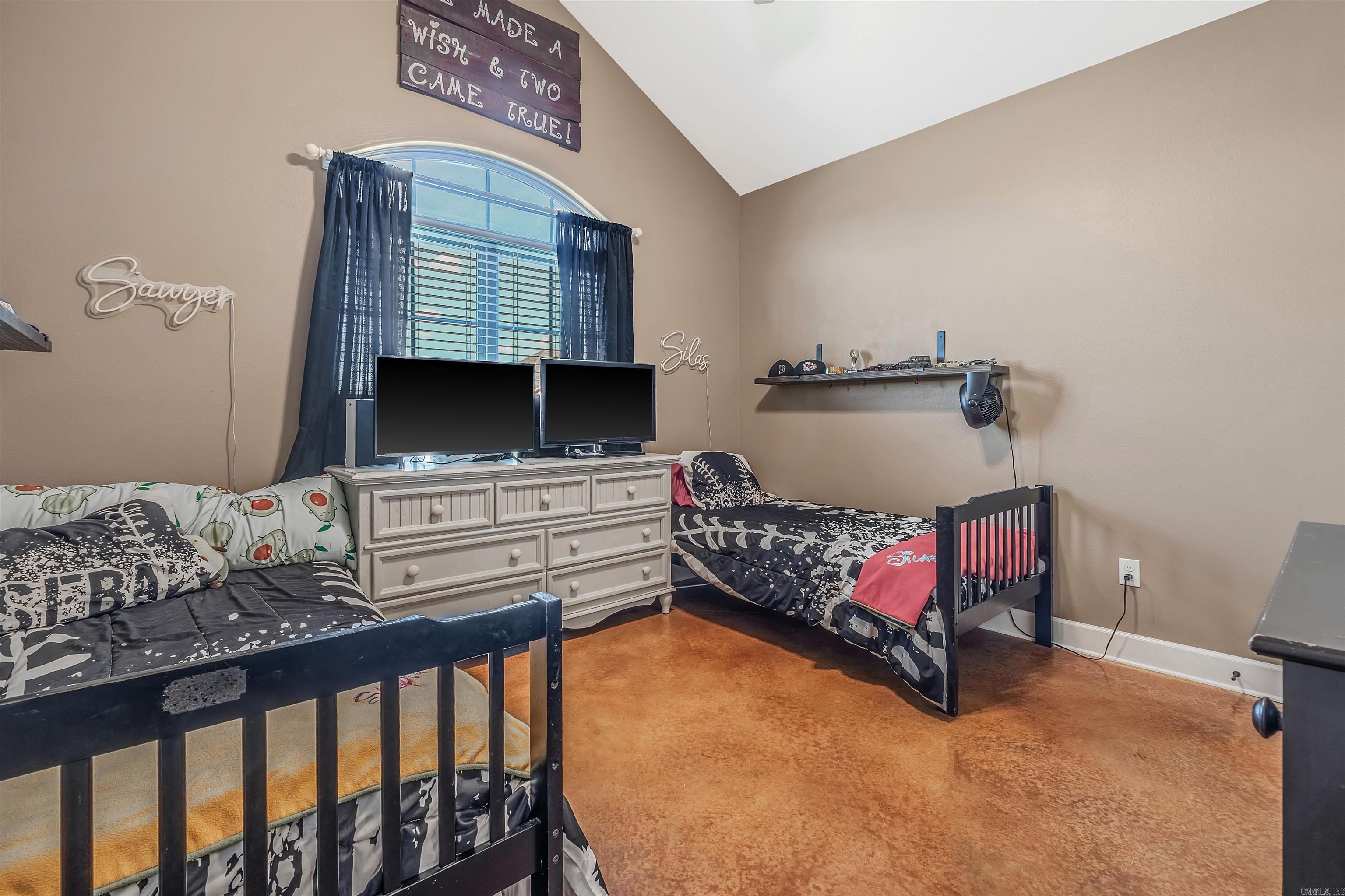 Saddle Creek - Residential