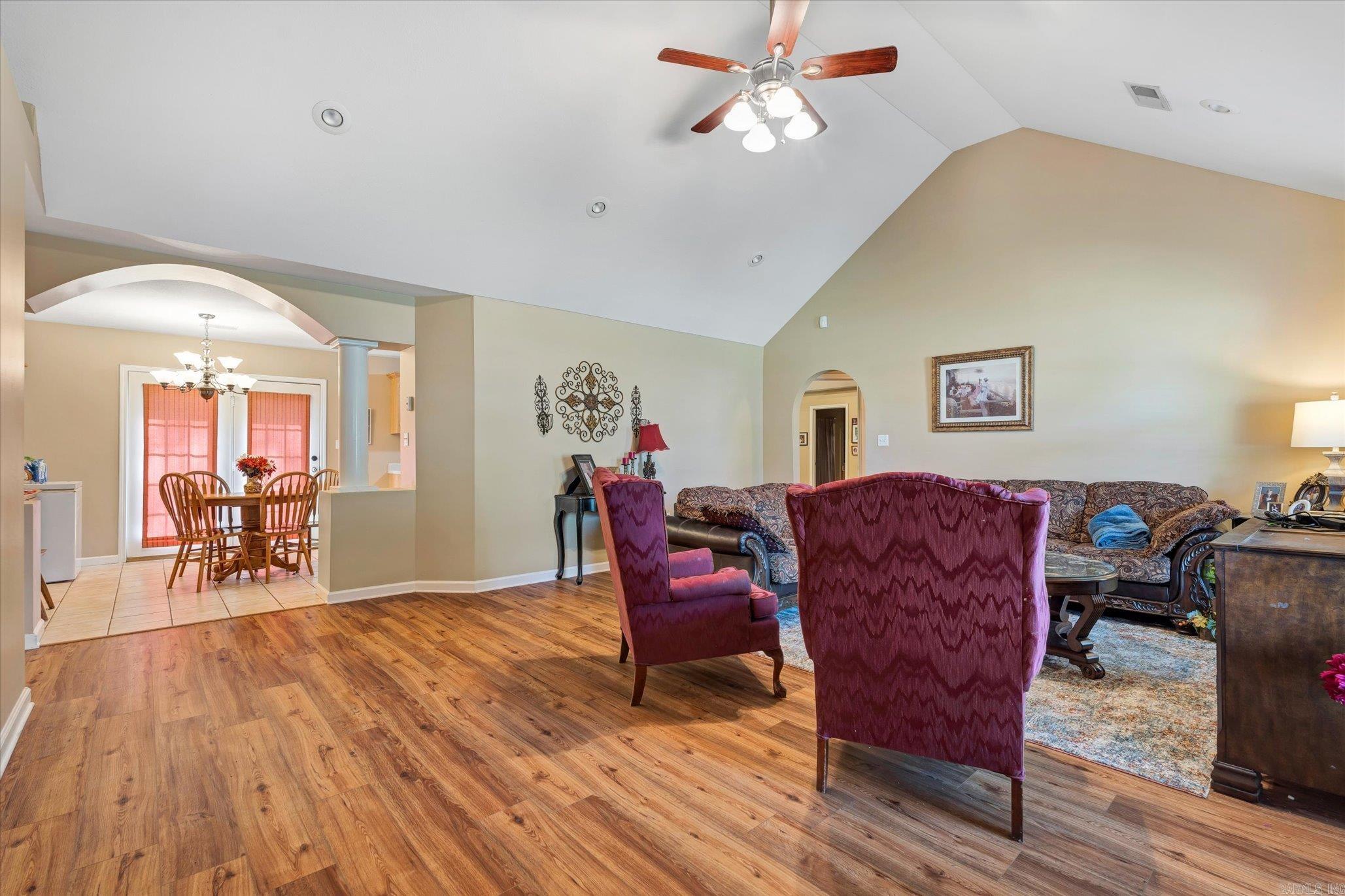 CARRIAGE HILL - Residential