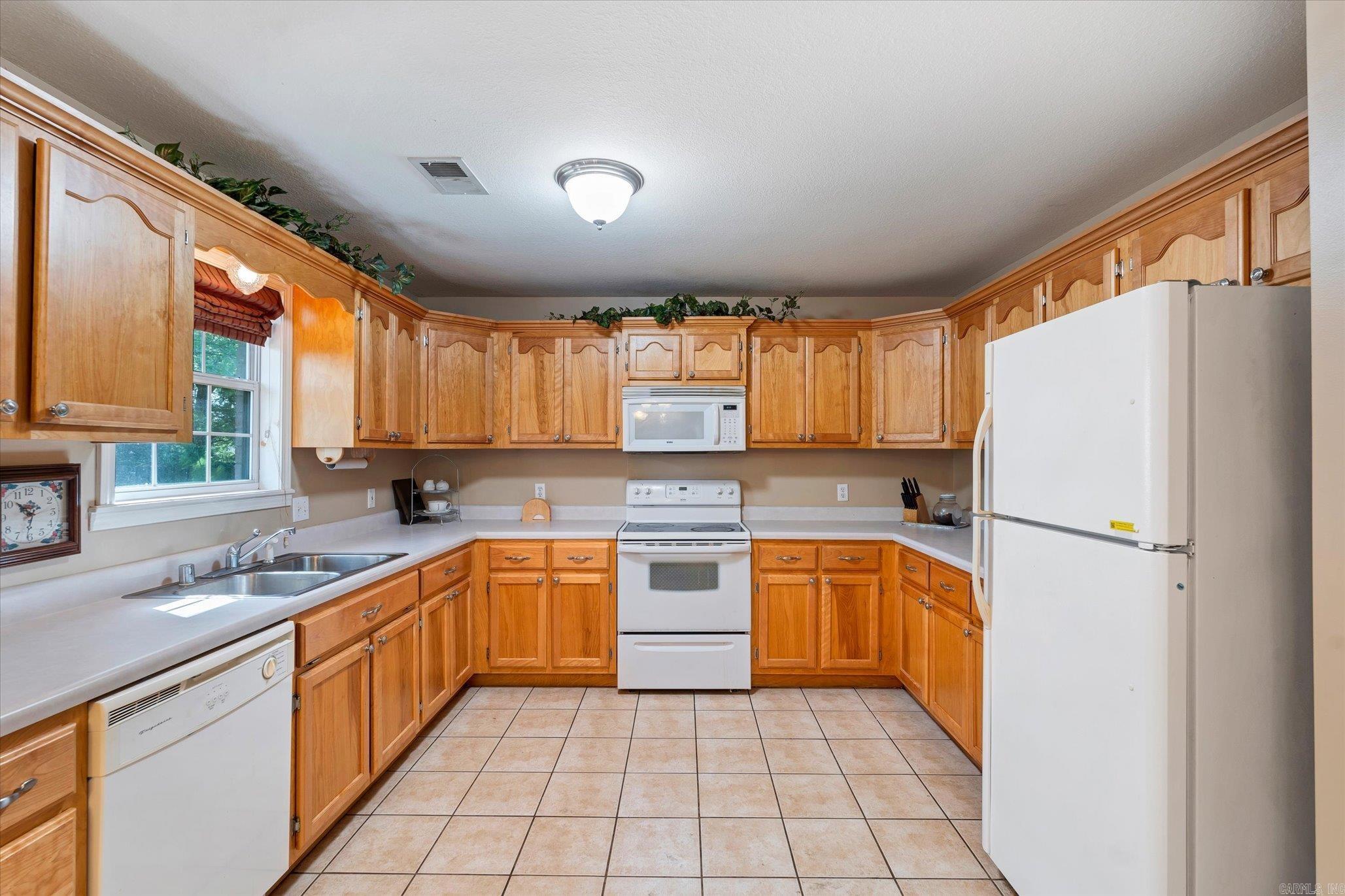 CARRIAGE HILL - Residential