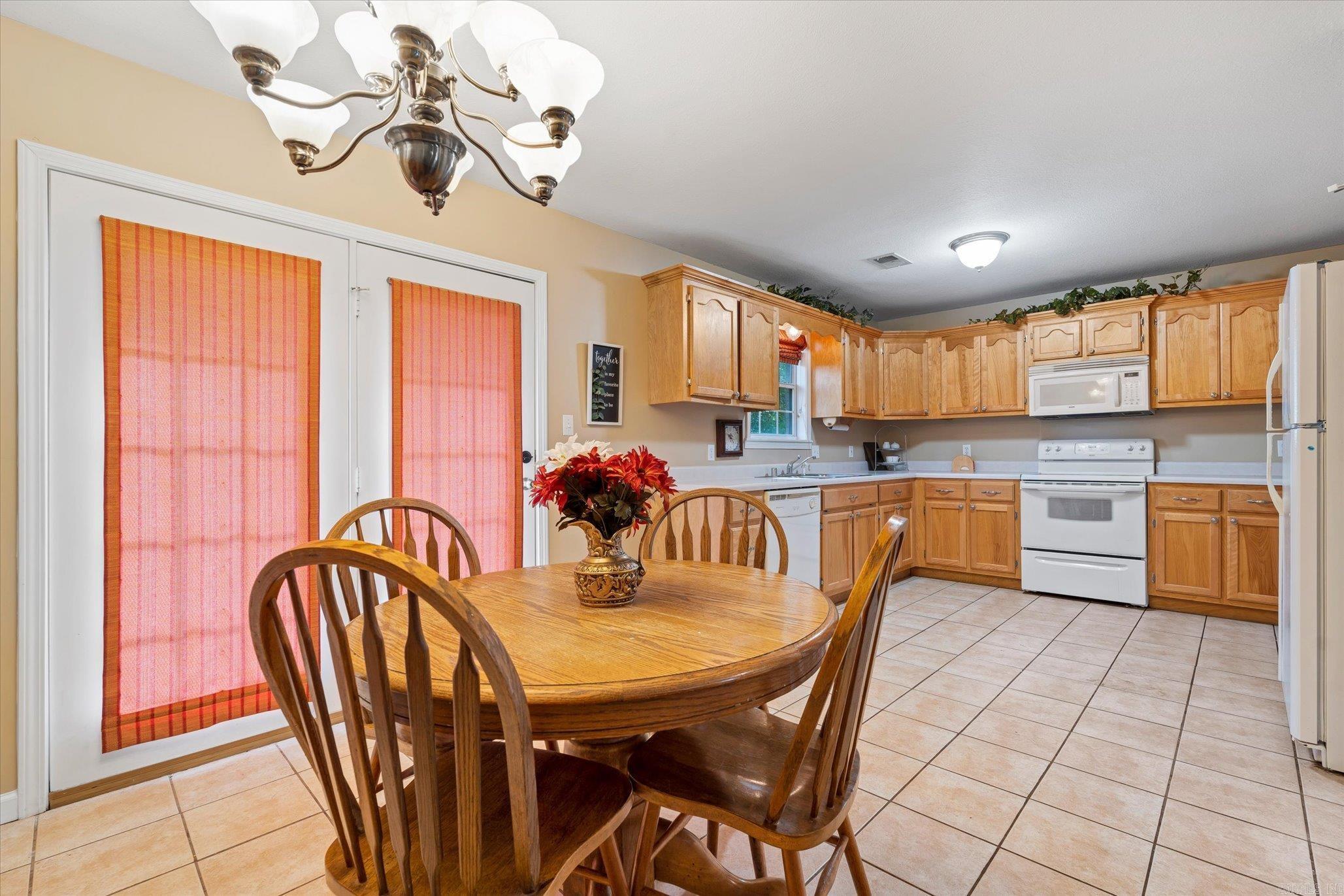 CARRIAGE HILL - Residential