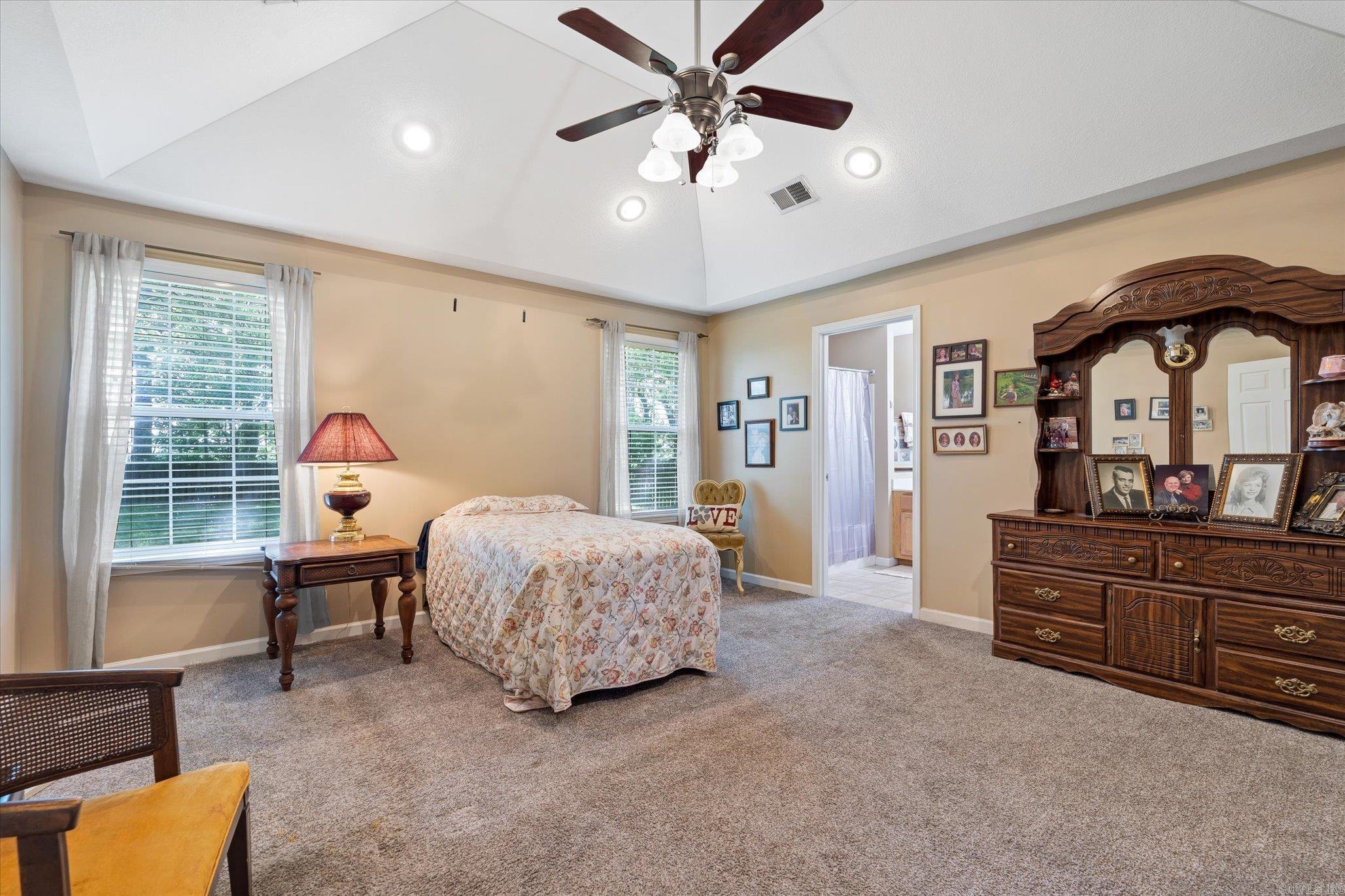 CARRIAGE HILL - Residential