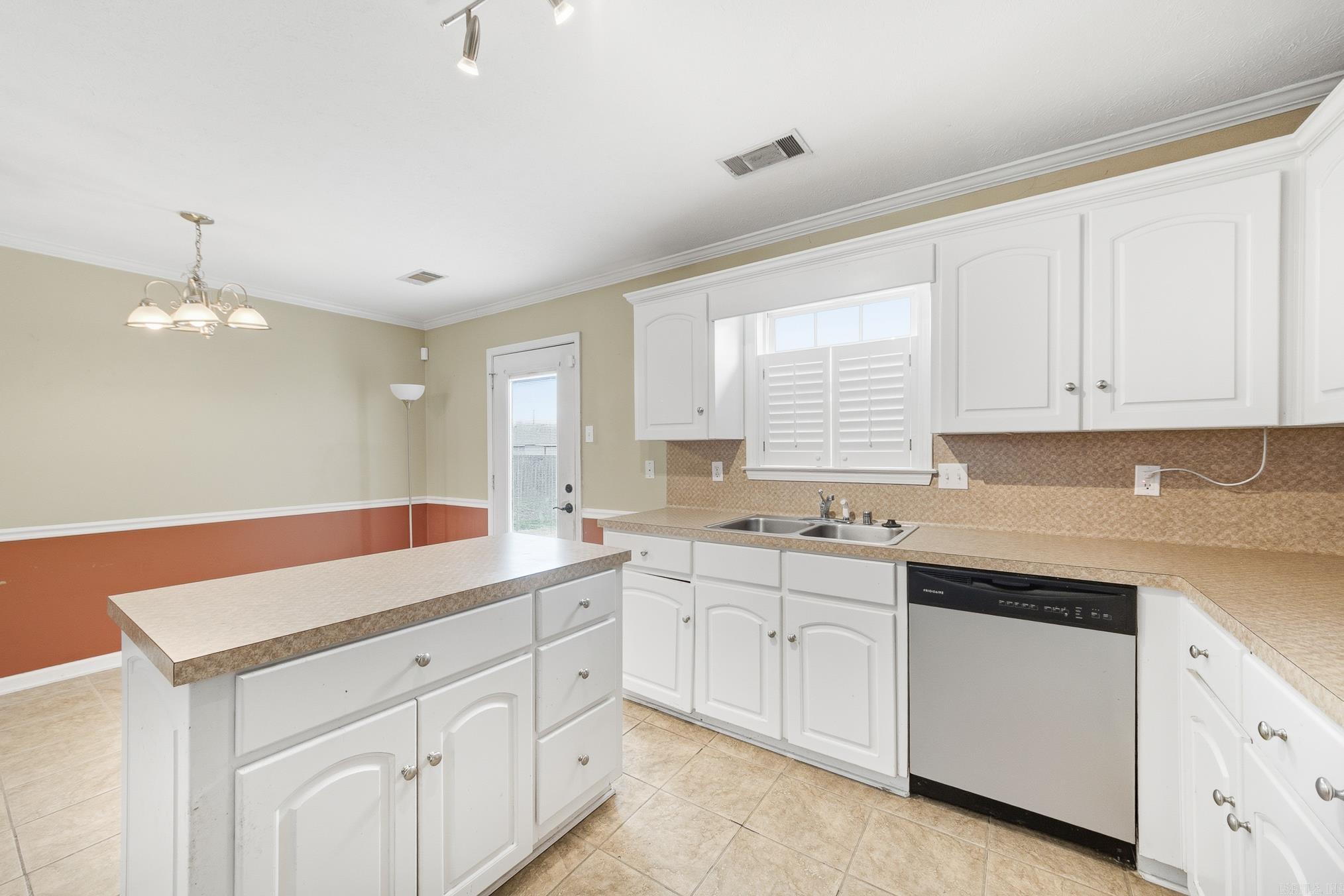 MOON RIDGE ESTATES - Residential