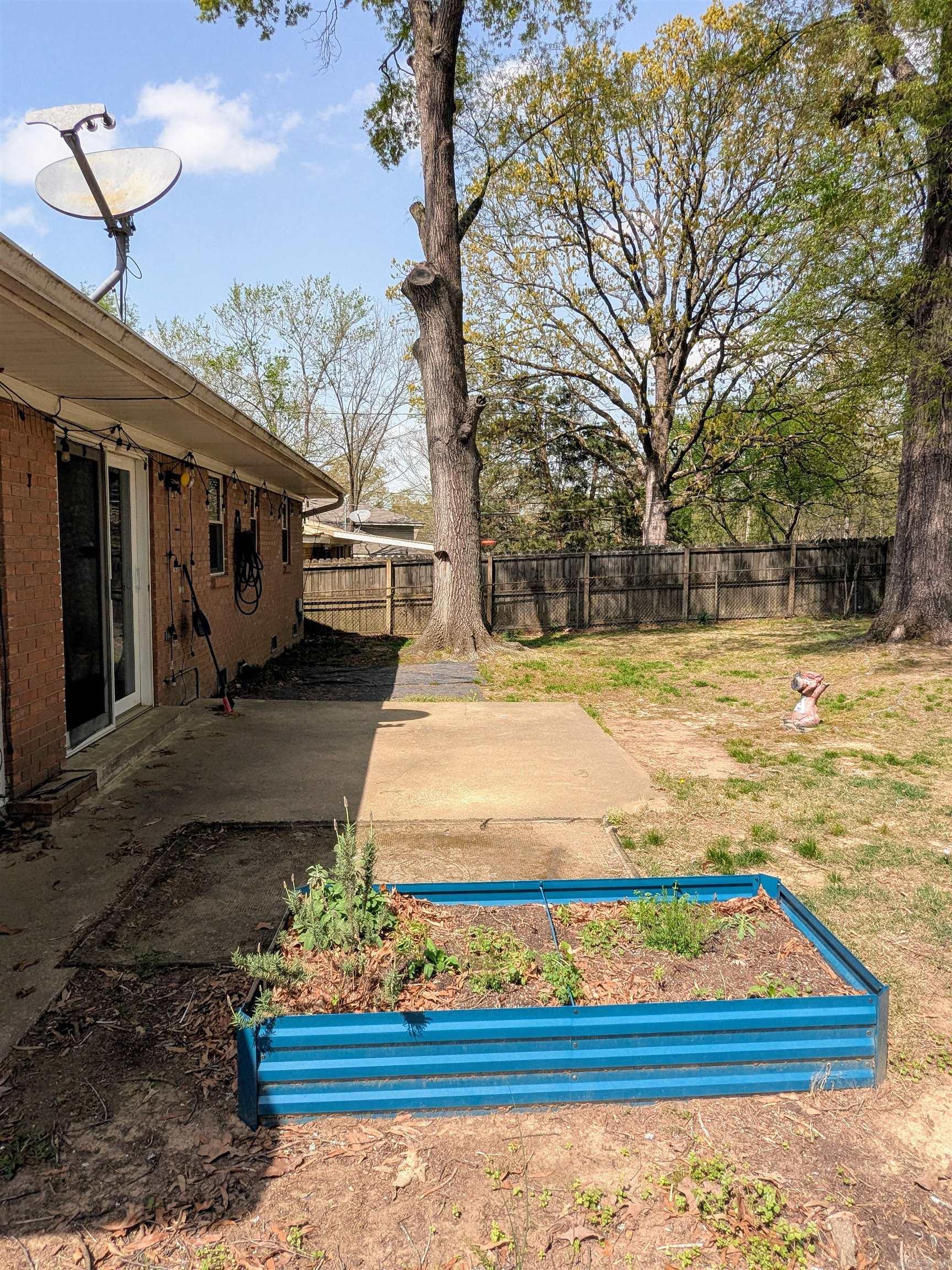 HILLSIDE - Residential