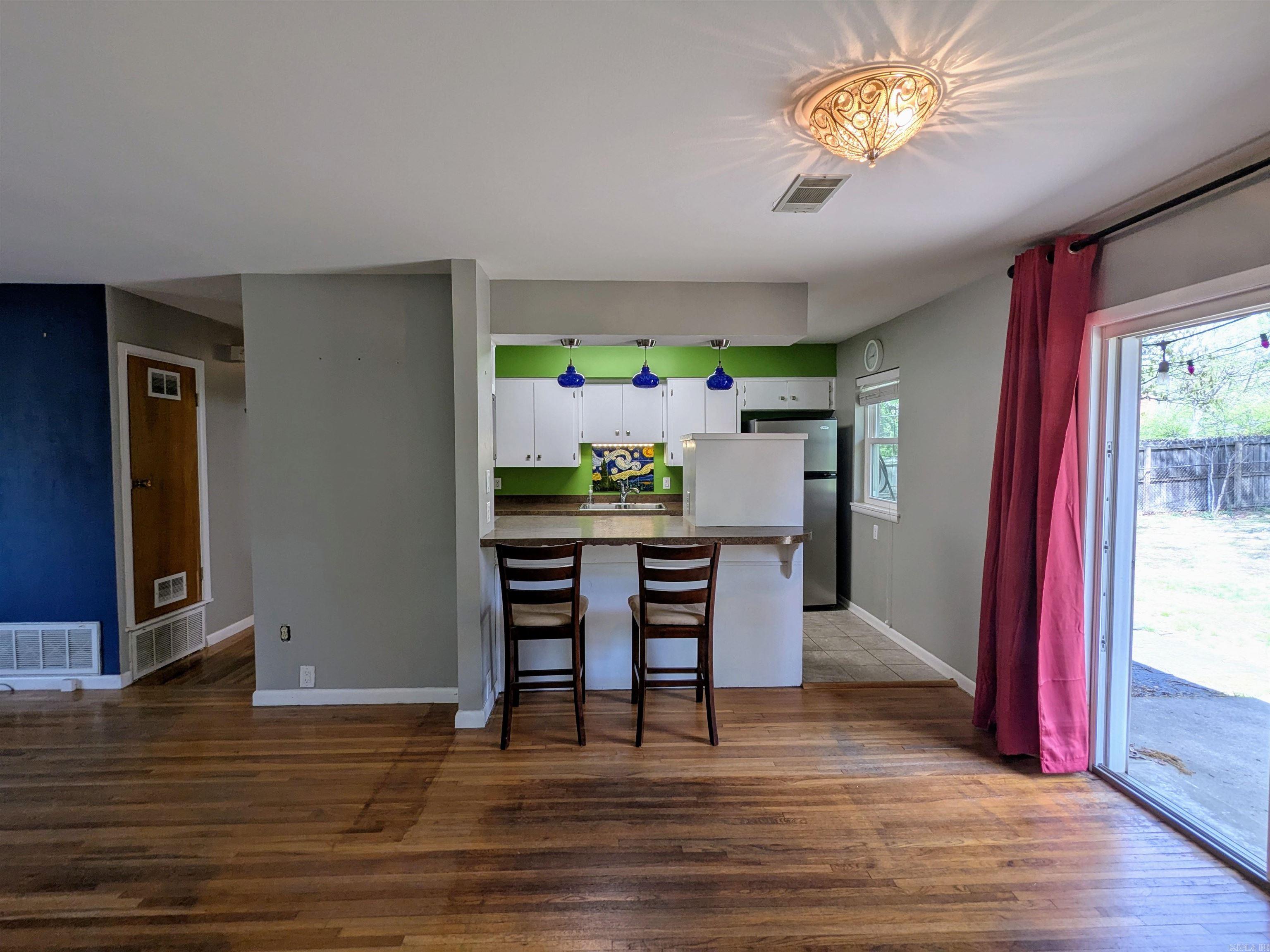 HILLSIDE - Residential