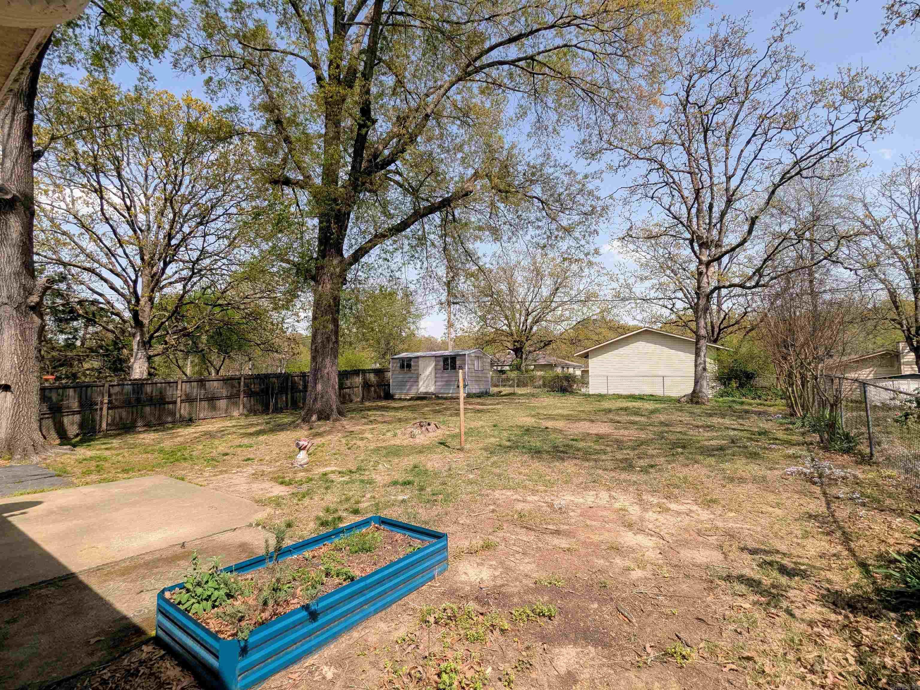 HILLSIDE - Residential