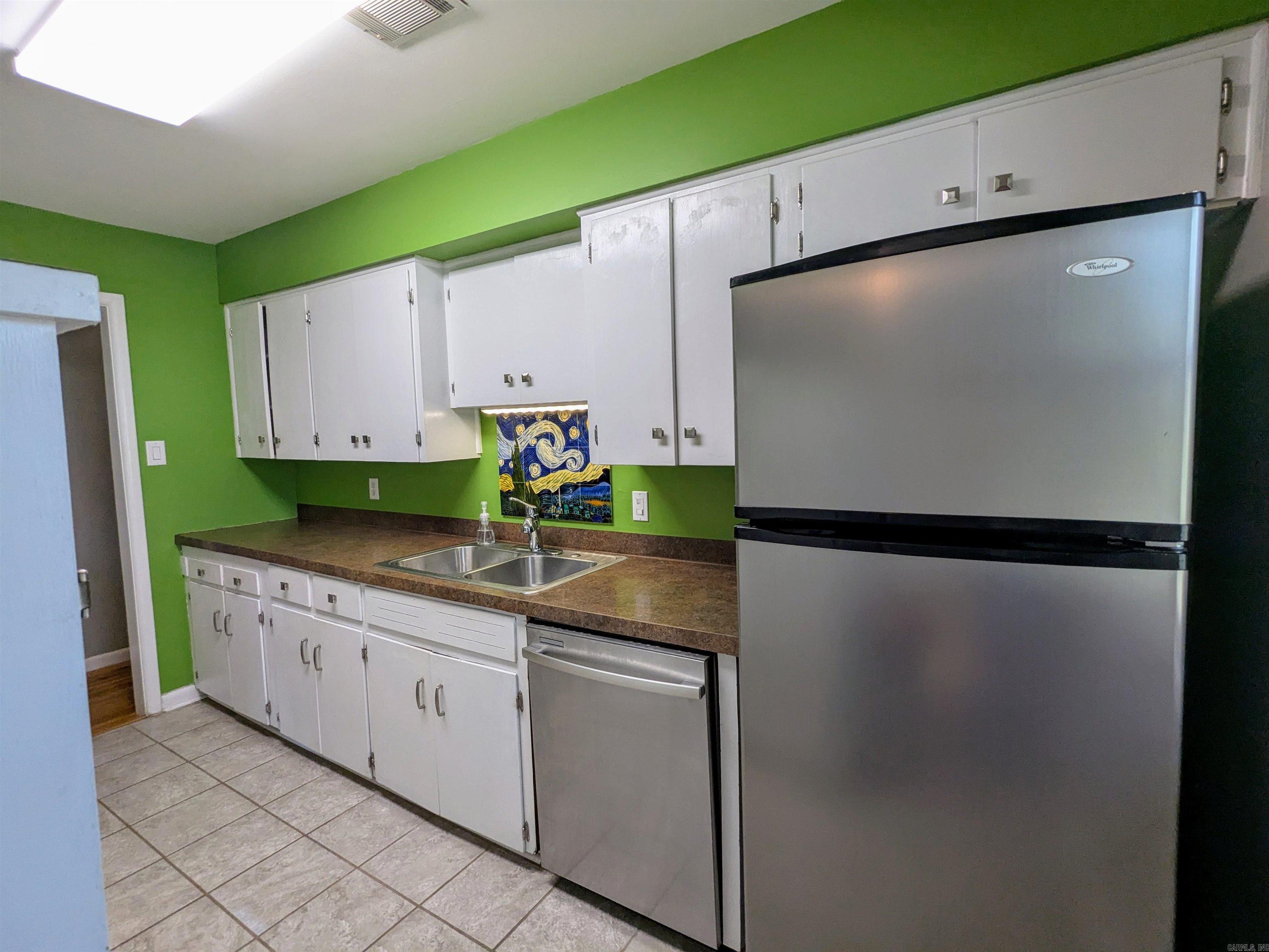 HILLSIDE - Residential