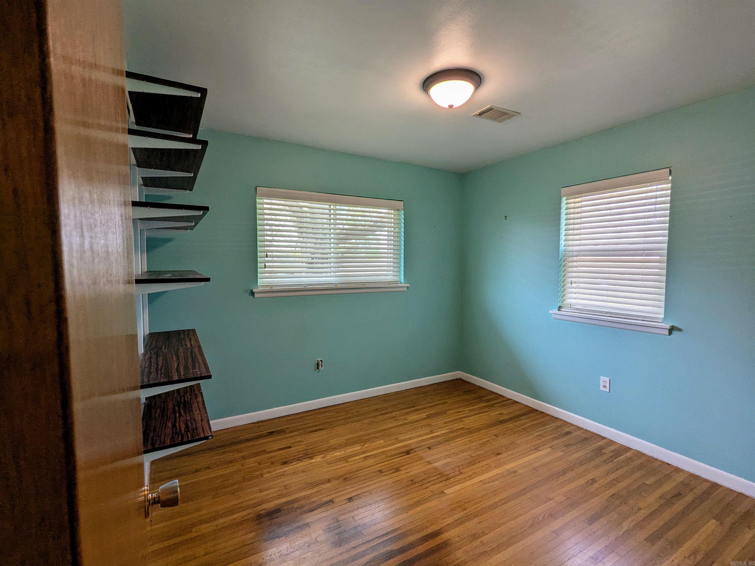 HILLSIDE - Residential