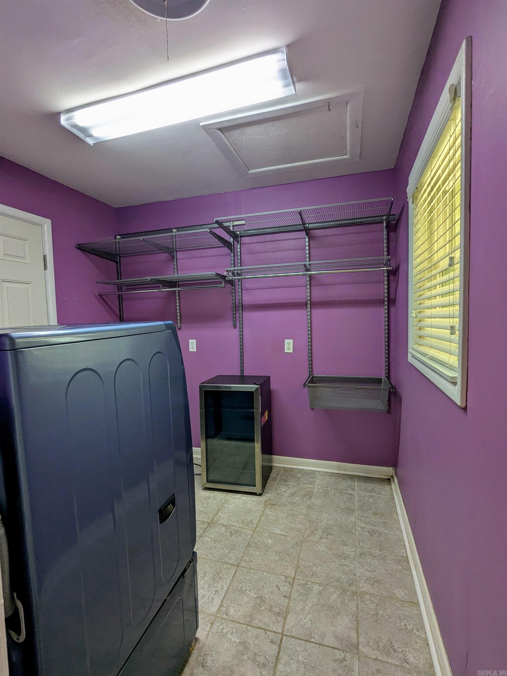 HILLSIDE - Residential