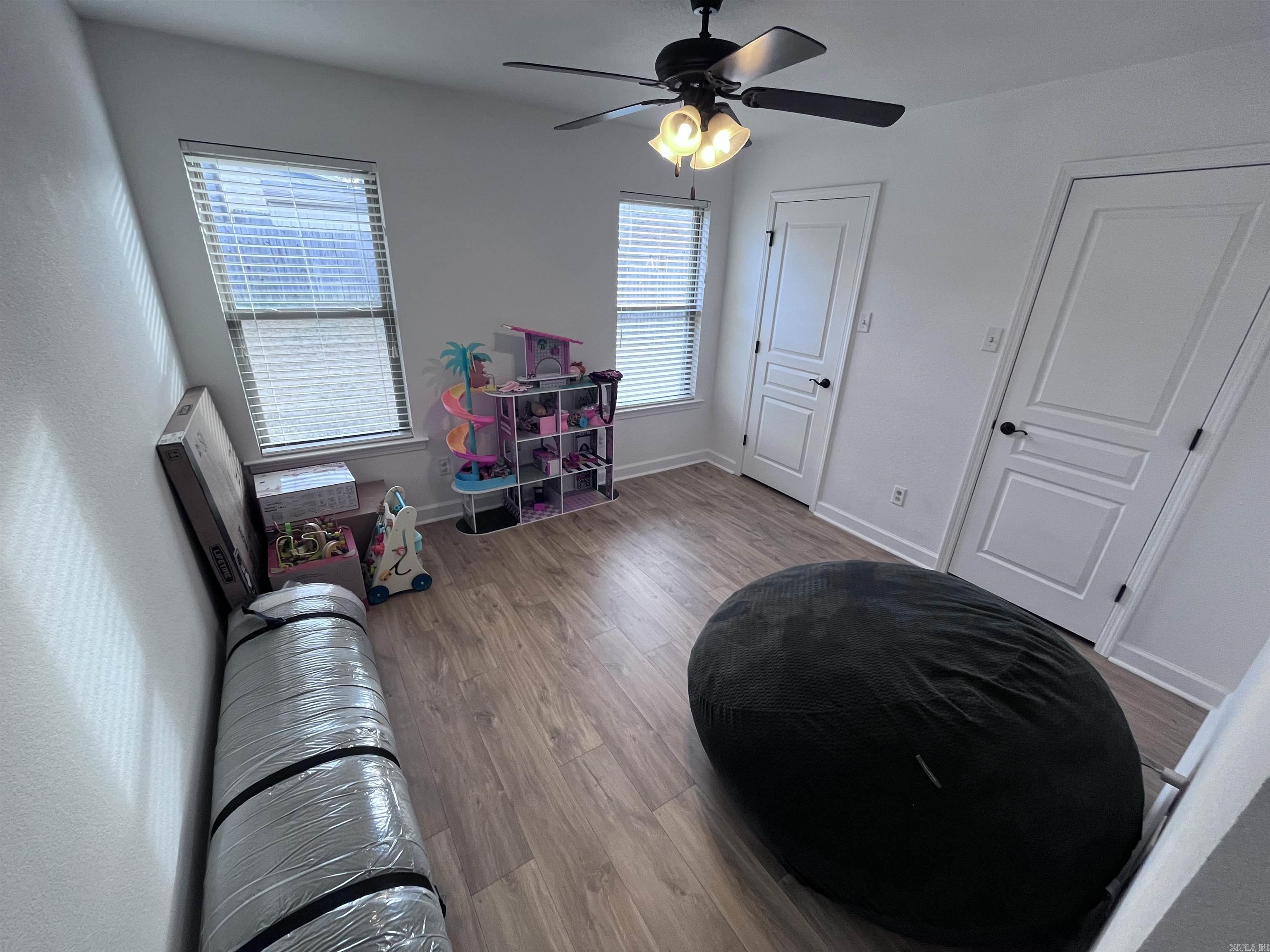 HUNTINGTON PLACE - Residential Lease