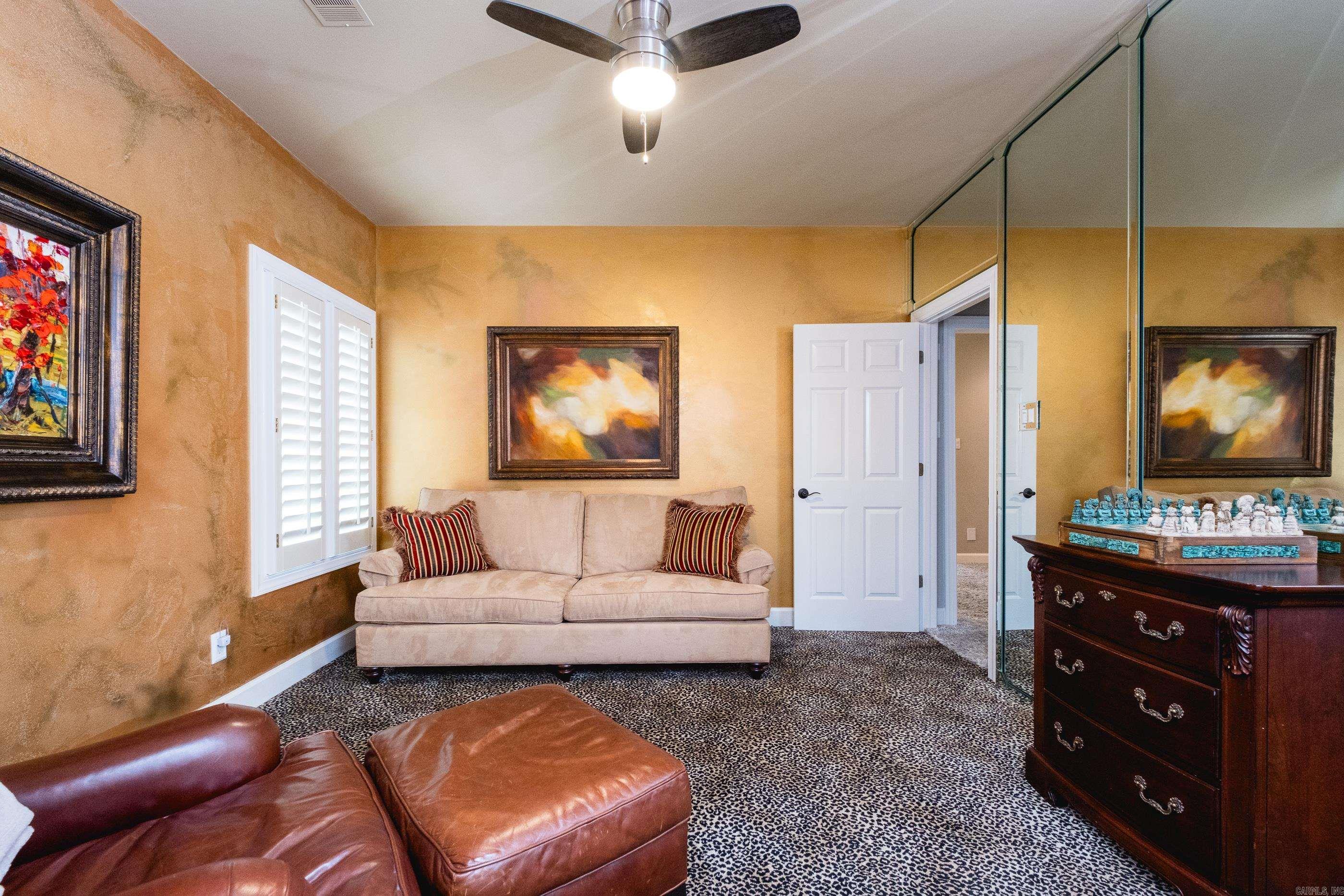 SHADY VALLEY - Residential