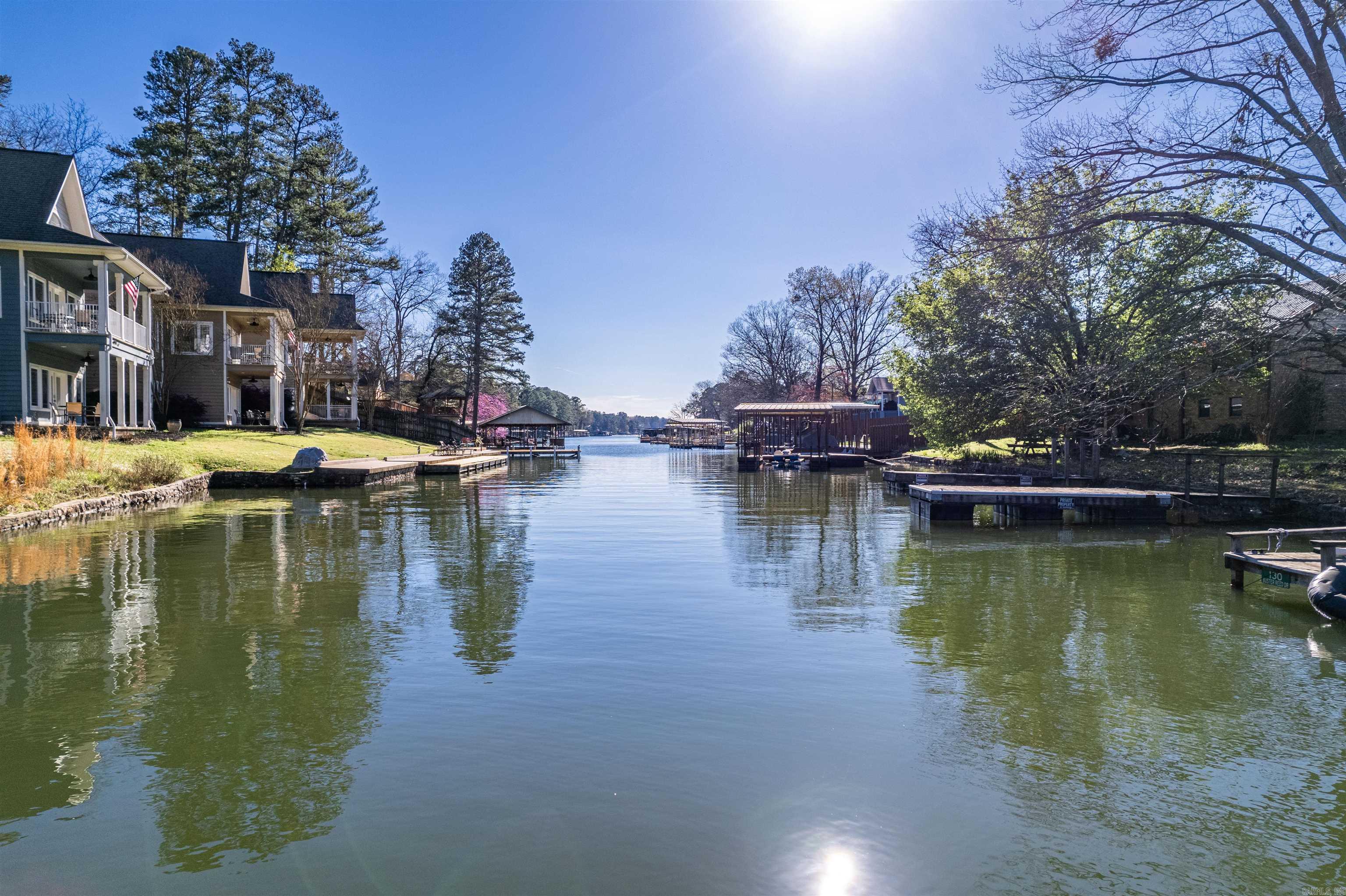 LAKEYS LAKE FRONT - Land