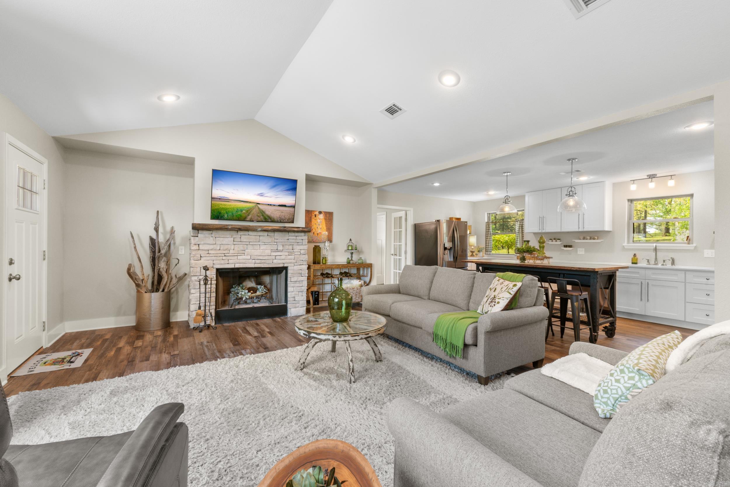 DRIFTWOOD SHORES ESTATES - Residential