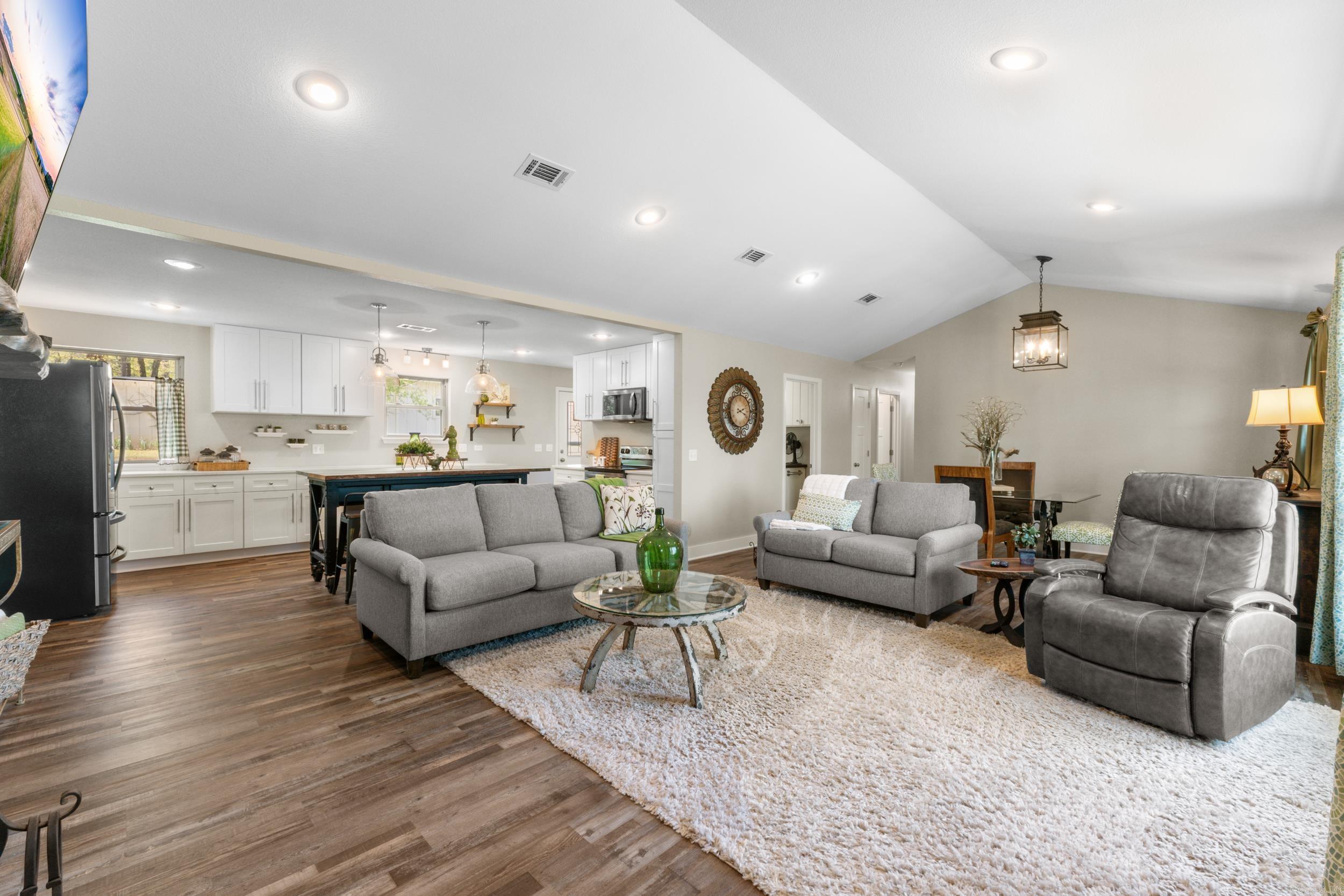 DRIFTWOOD SHORES ESTATES - Residential