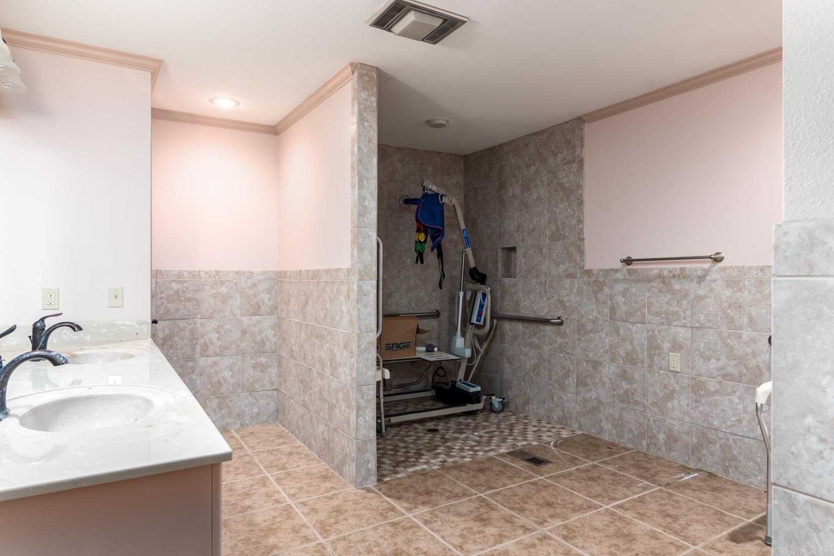 Gloecker Acres - Residential