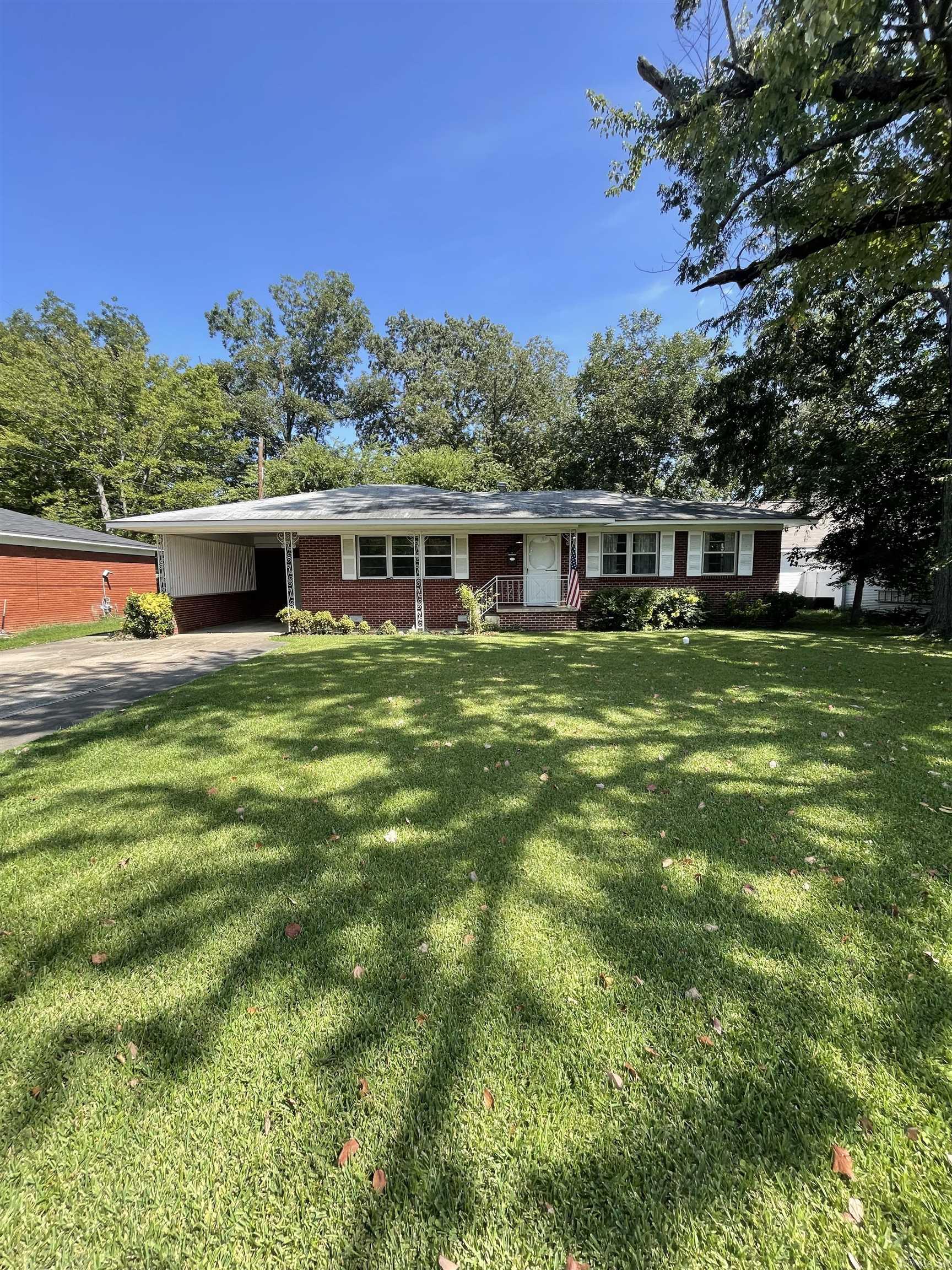 Welcome to 820 Ash St, a delightful 3-bedroom, 3-bathroom traditional home right in the heart of downtown Conway. Enjoy the ease of being just minutes away from local shops, restaurants, and schools. This home features a nice backyard with two sheds, ideal for extra storage or a hobby space. With its prime location and inviting atmosphere, this property is perfect for first-time homebuyers, investors, or someone ready to take it to the next level. This gem offers both comfort and a prime location.