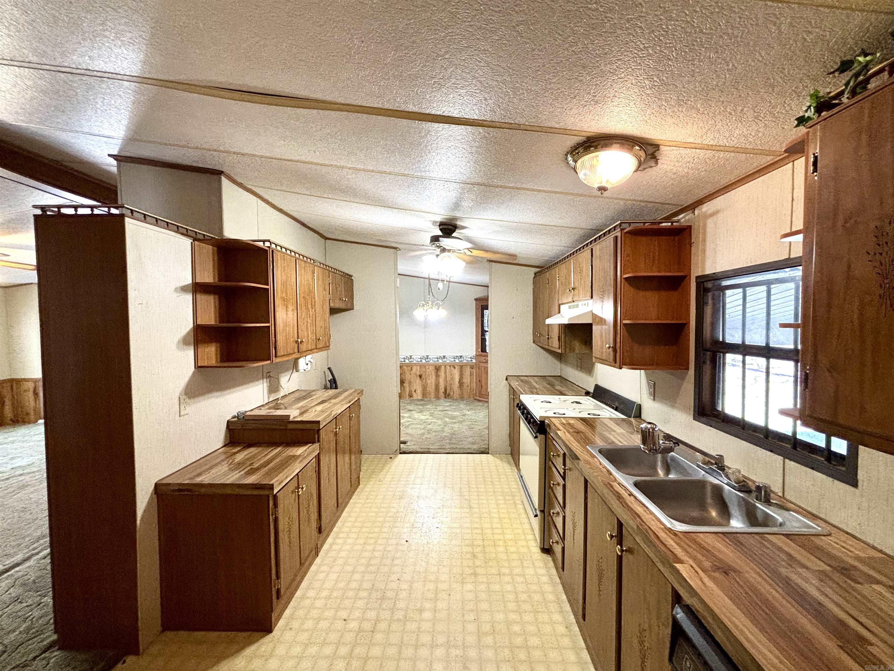 MAPLE CREEK FARMS - Residential