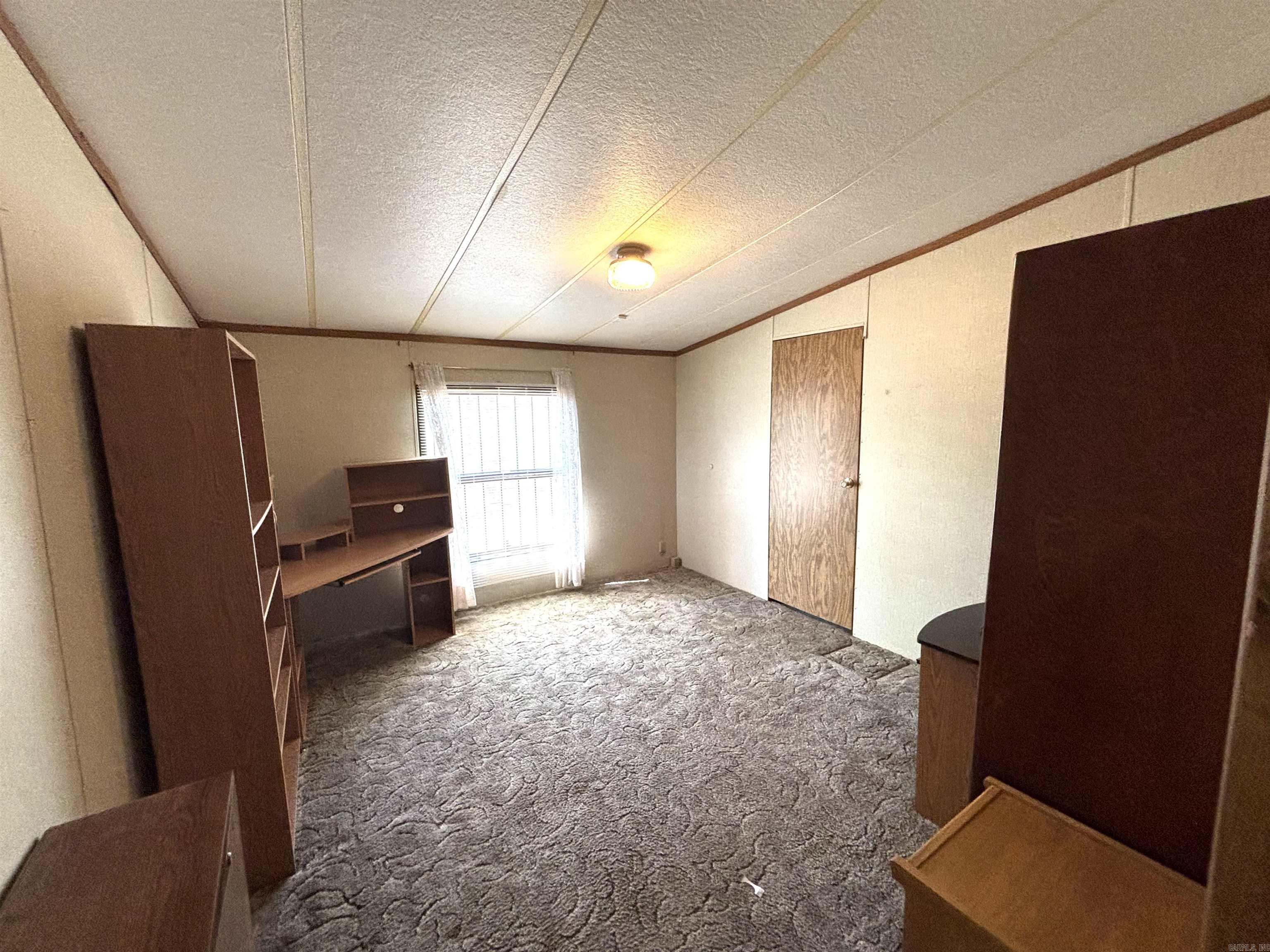 MAPLE CREEK FARMS - Residential