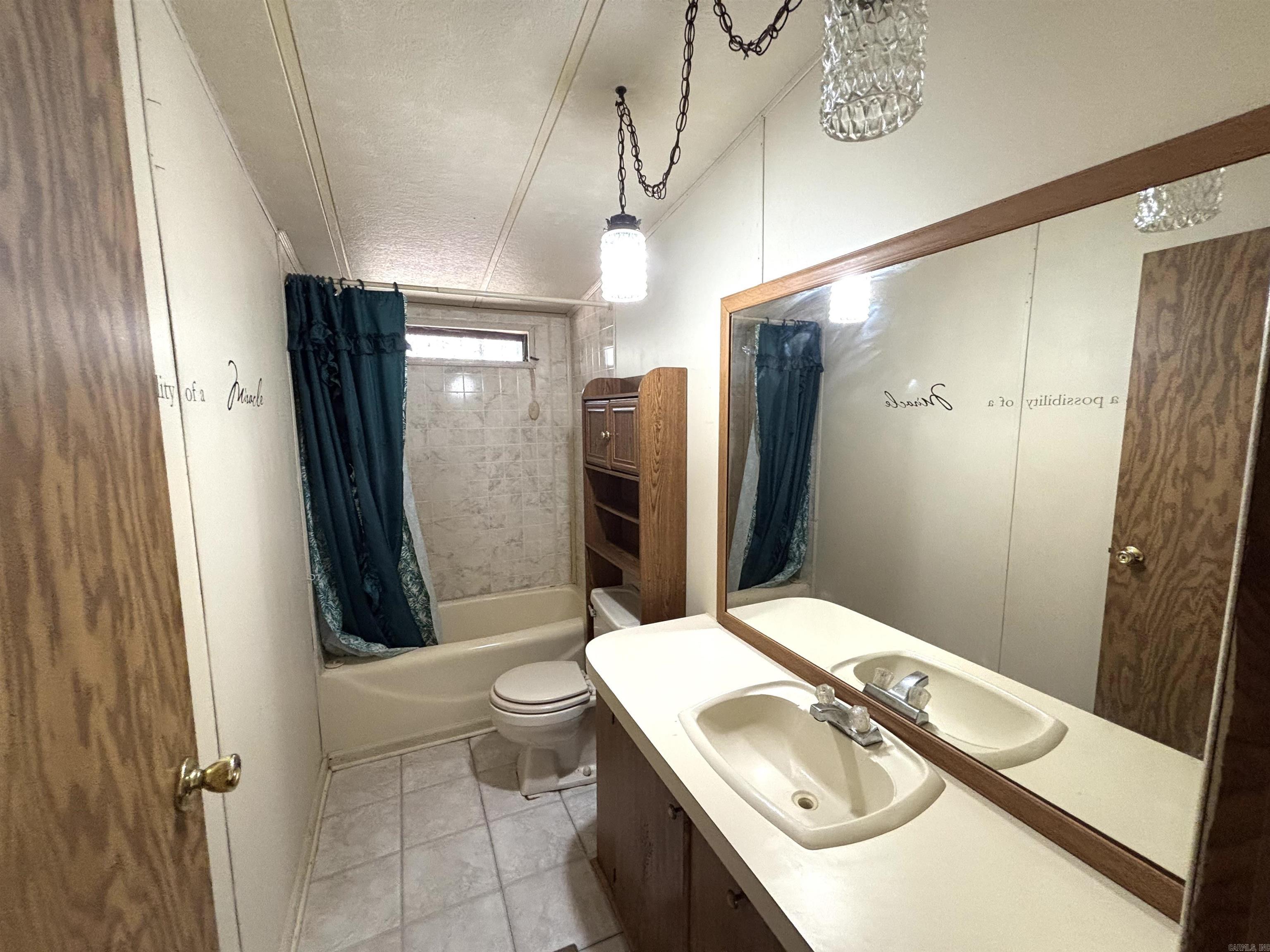 MAPLE CREEK FARMS - Residential