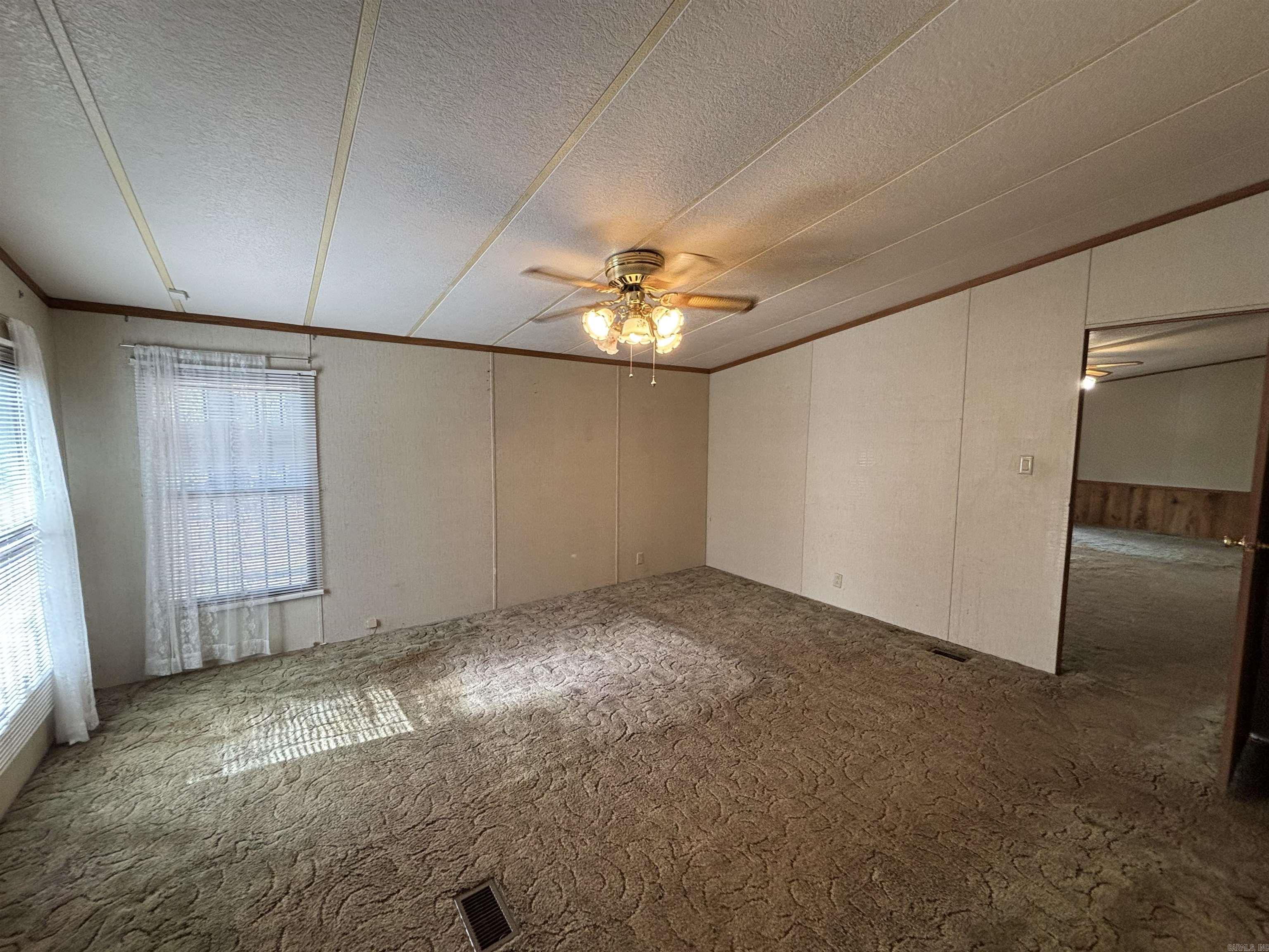 MAPLE CREEK FARMS - Residential