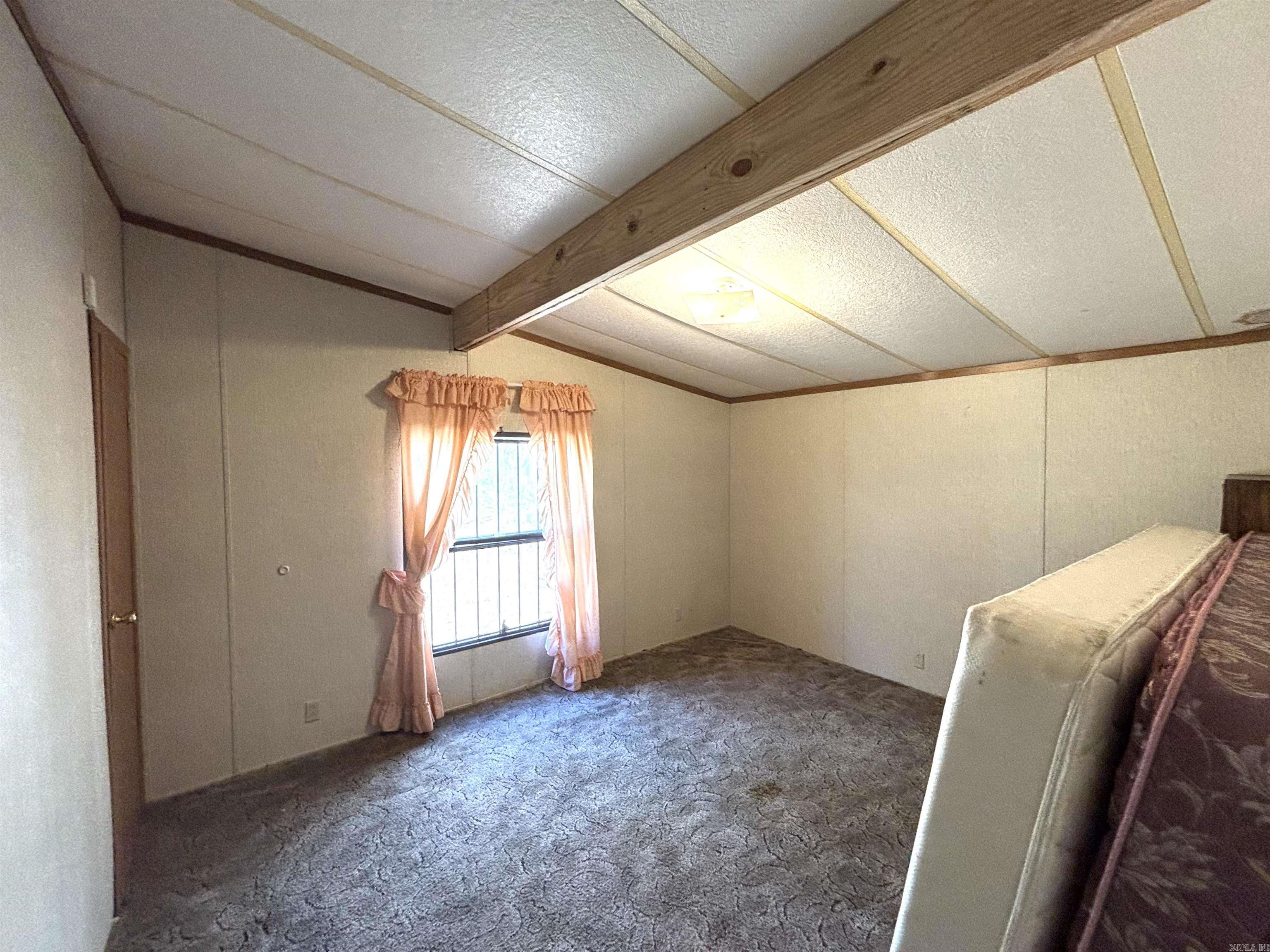 MAPLE CREEK FARMS - Residential