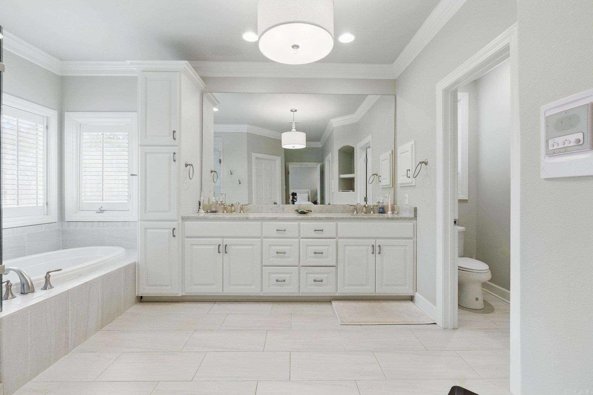 LONGLEA - Residential