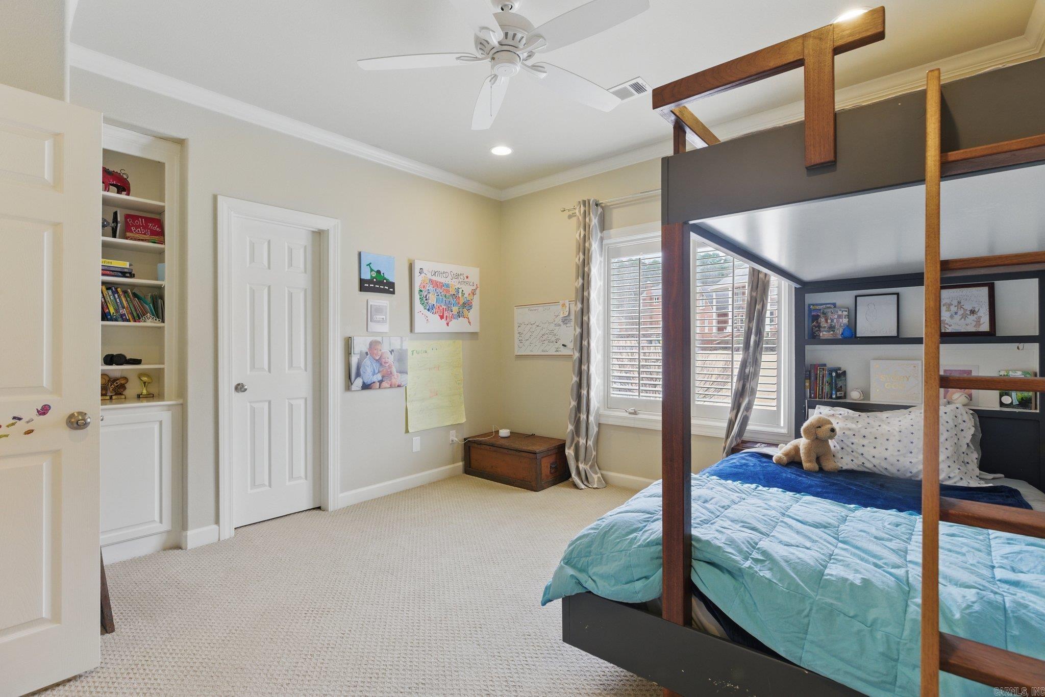 LONGLEA - Residential