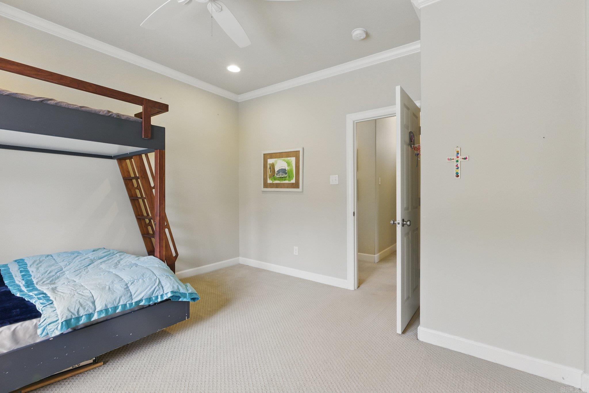 LONGLEA - Residential