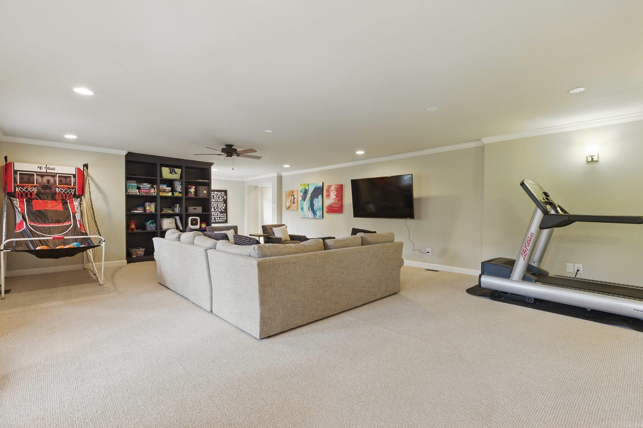 LONGLEA - Residential