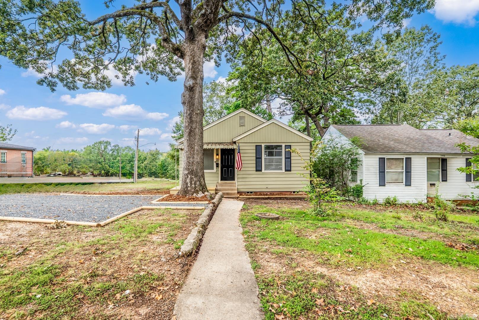 CHERRY & COX - Residential